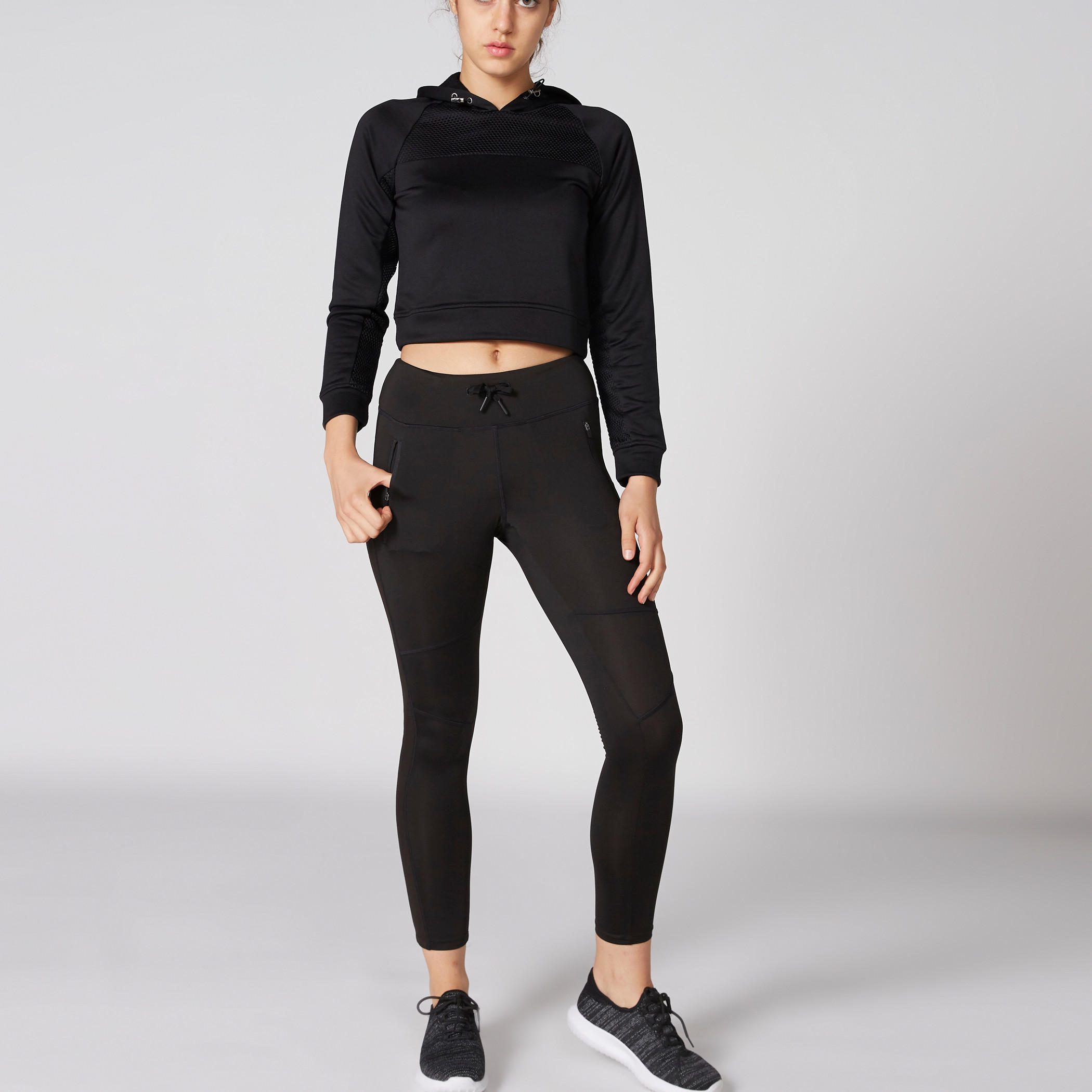 بنطال ليقنز طويل بخصر مطّاطي وجيوب-women-clothing-sportswearandactivewear-bottoms-image-3