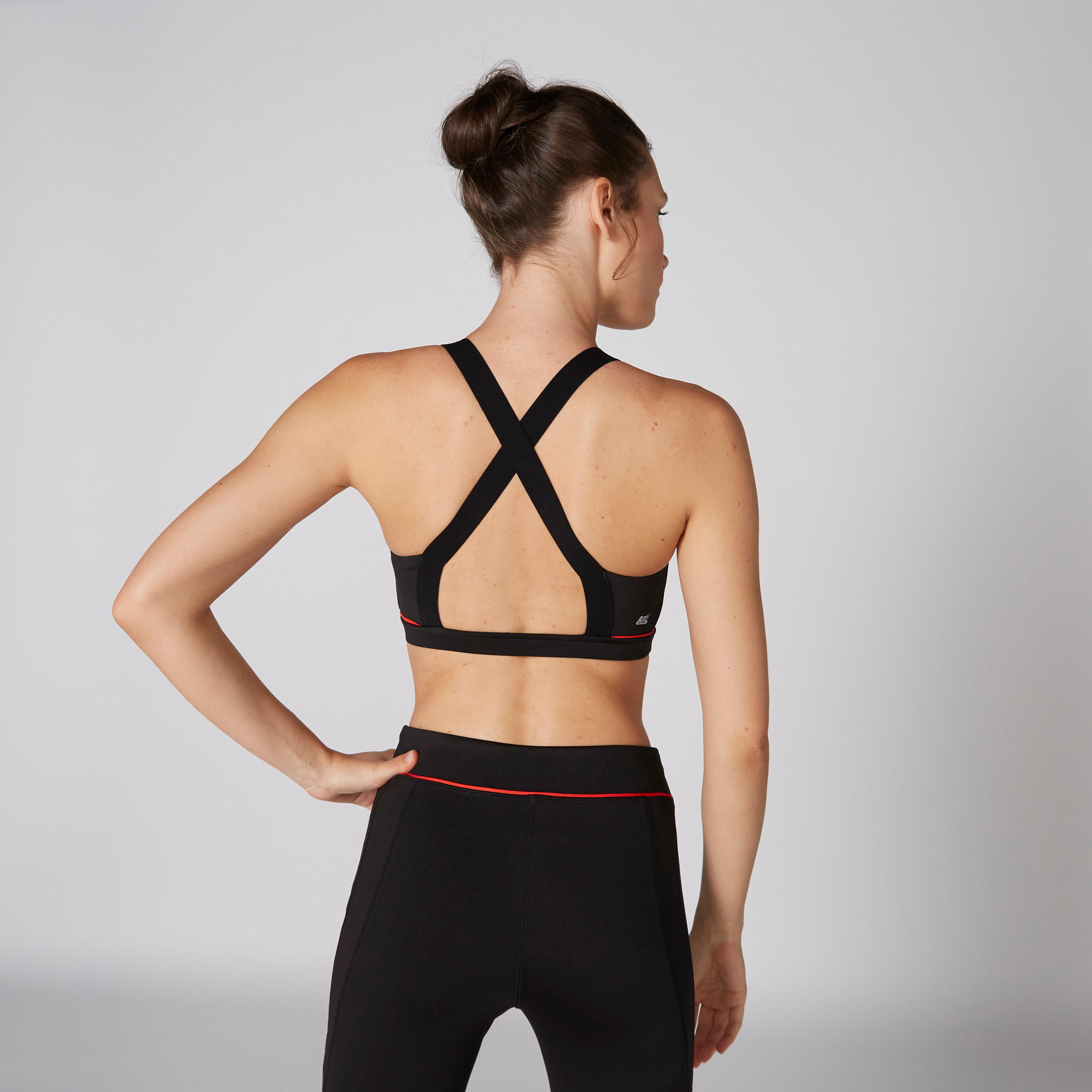 صدرية رياضية بحزام متقاطع ورقبة عميقة-sports-women-clothing-sportsbras-image-2
