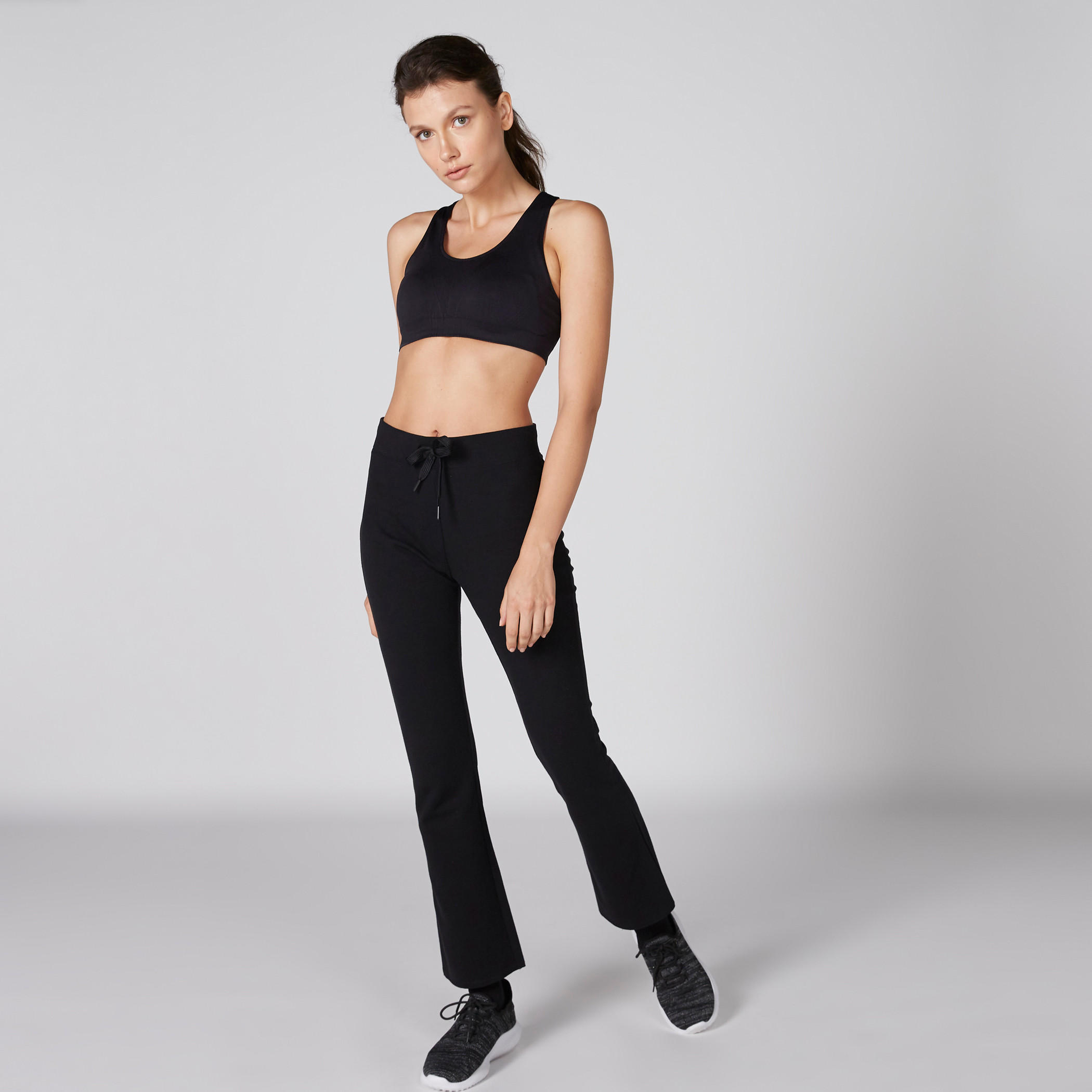صدرية رياضية بياقة عميقة وظهر ريسر-sports-women-clothing-sportsbras-image-3