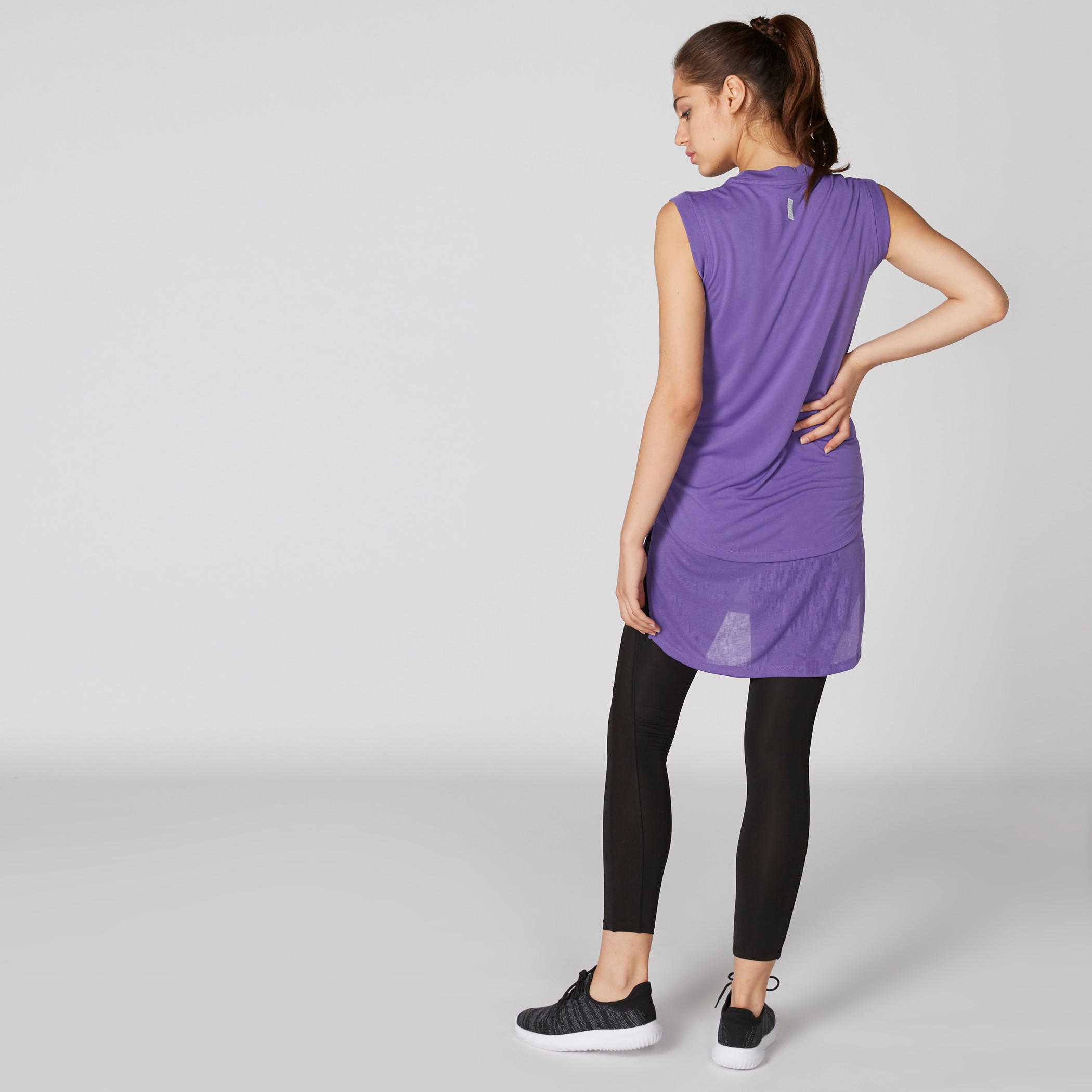 تيشيرت طويل دون أكمام بياقة عالية-women-clothing-tshirts-image-2