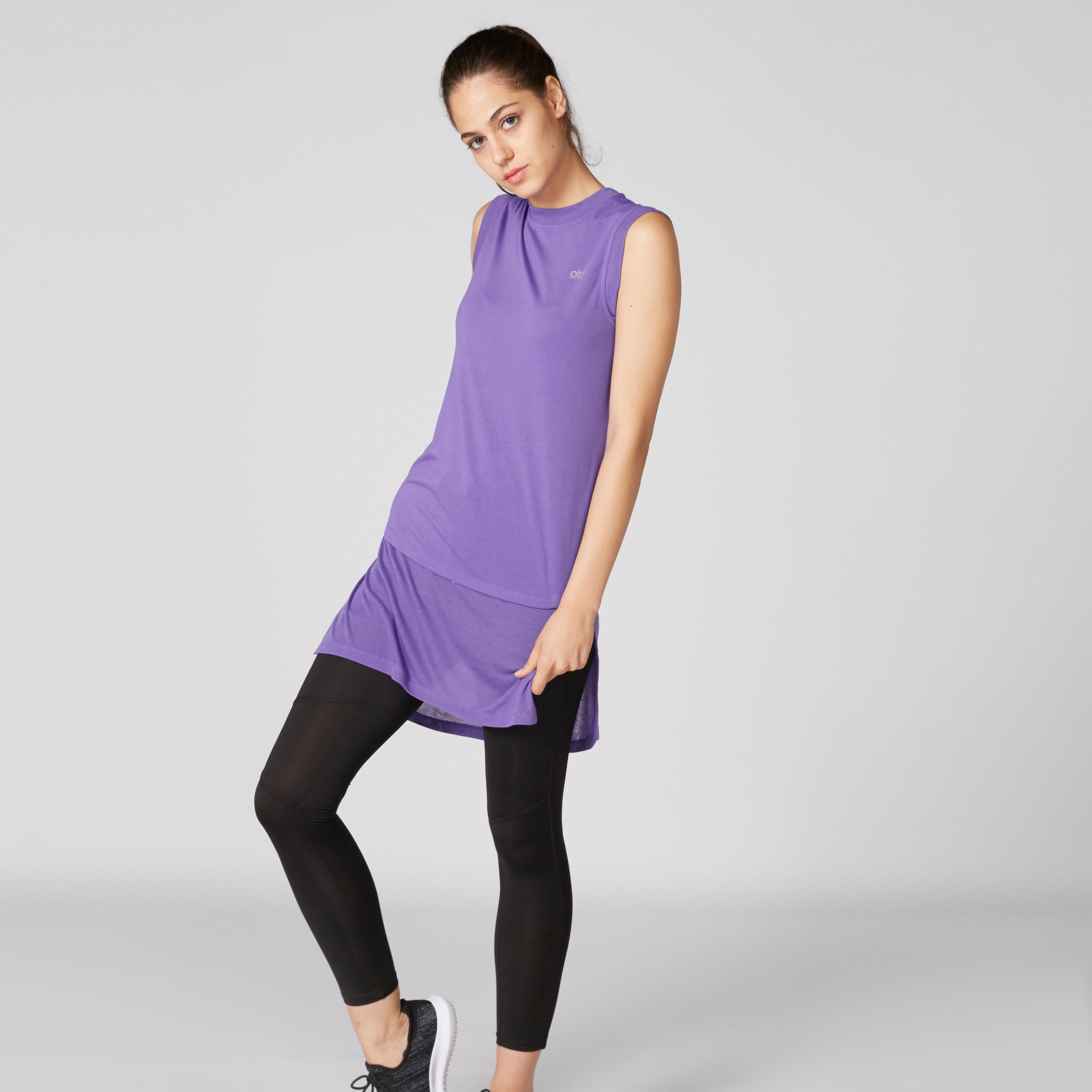 تيشيرت طويل دون أكمام بياقة عالية-women-clothing-tshirts-image-3