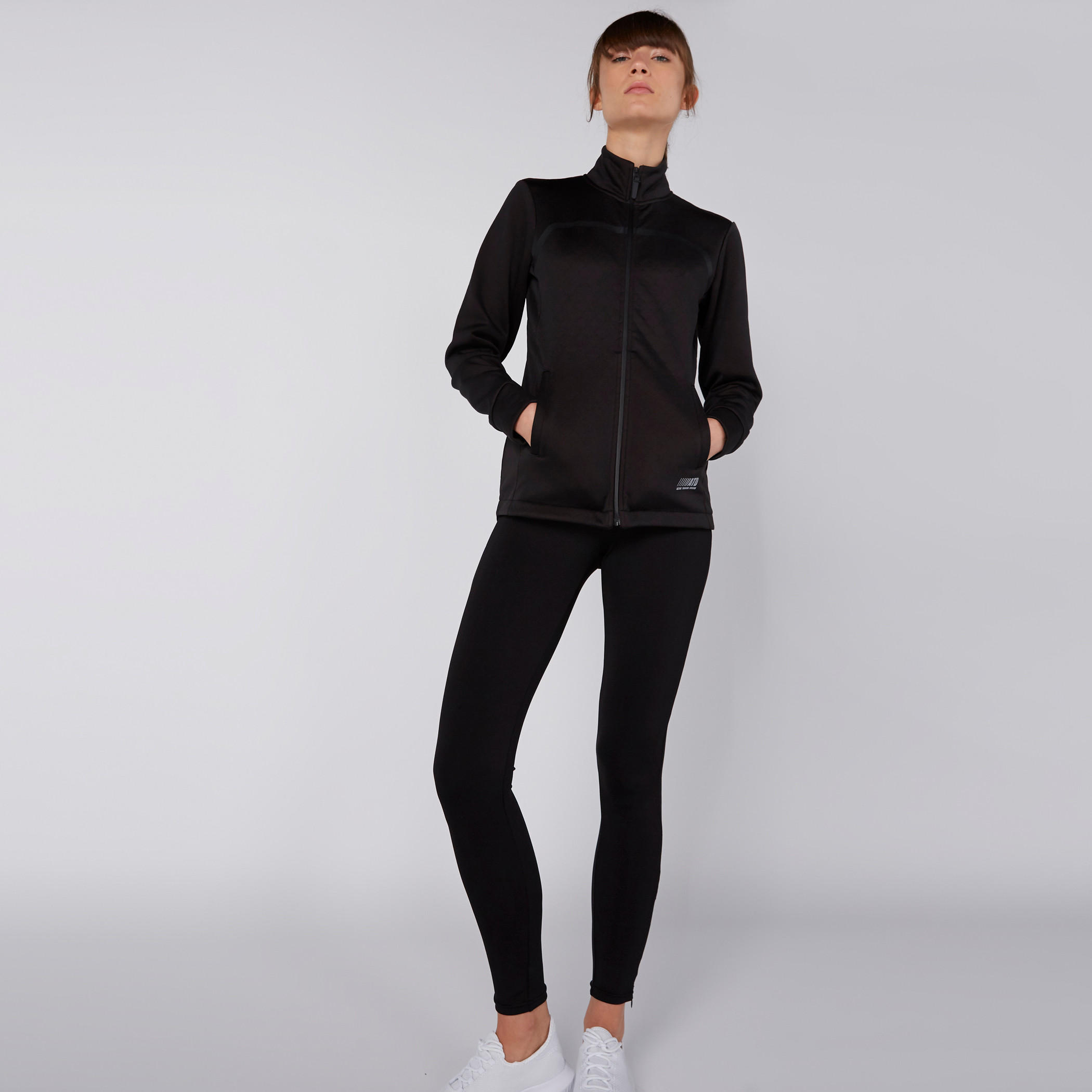 جاكيت بأكمام طويلة وسحّاب للإغلاق وجيب-women-clothing-sportswearandactivewear-coatsandjackets-jackets-image-8