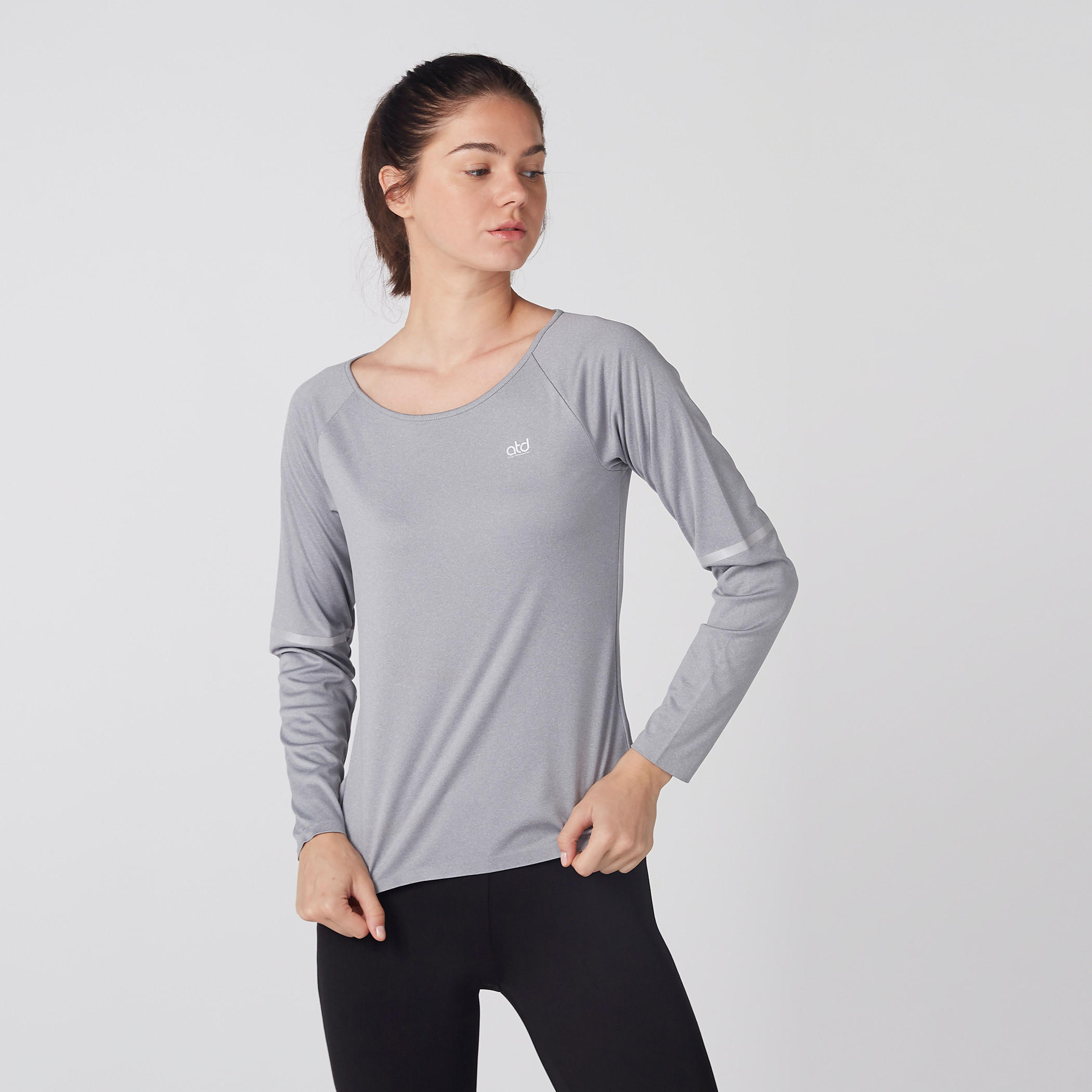 Round Neck T-Shirt with Long Sleeves-women-clothing-sportswearandactivewear-tshirtsandvests-image-2