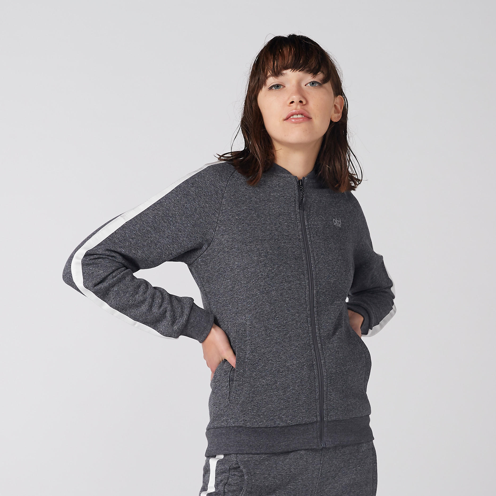 جاكيت بأكمام مغايرة وسحاب إغلاق-women-clothing-sportswearandactivewear-coatsandjackets-jackets-image-2