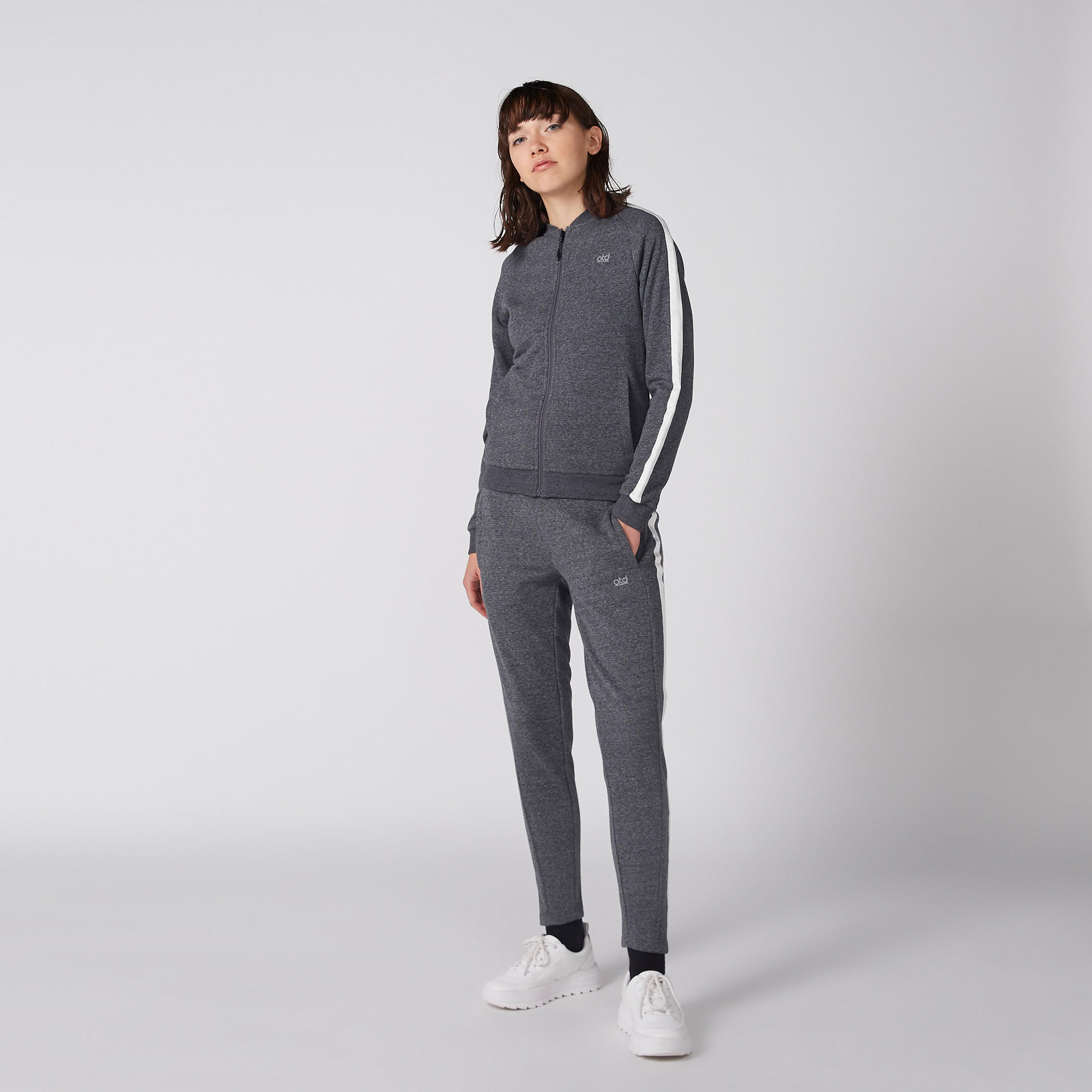 جاكيت بأكمام مغايرة وسحاب إغلاق-women-clothing-sportswearandactivewear-coatsandjackets-jackets-image-3