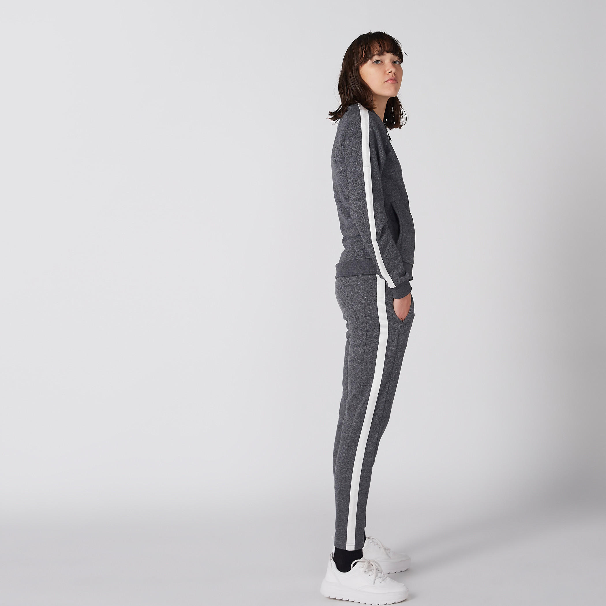 جاكيت بأكمام مغايرة وسحاب إغلاق-women-clothing-sportswearandactivewear-coatsandjackets-jackets-image-5