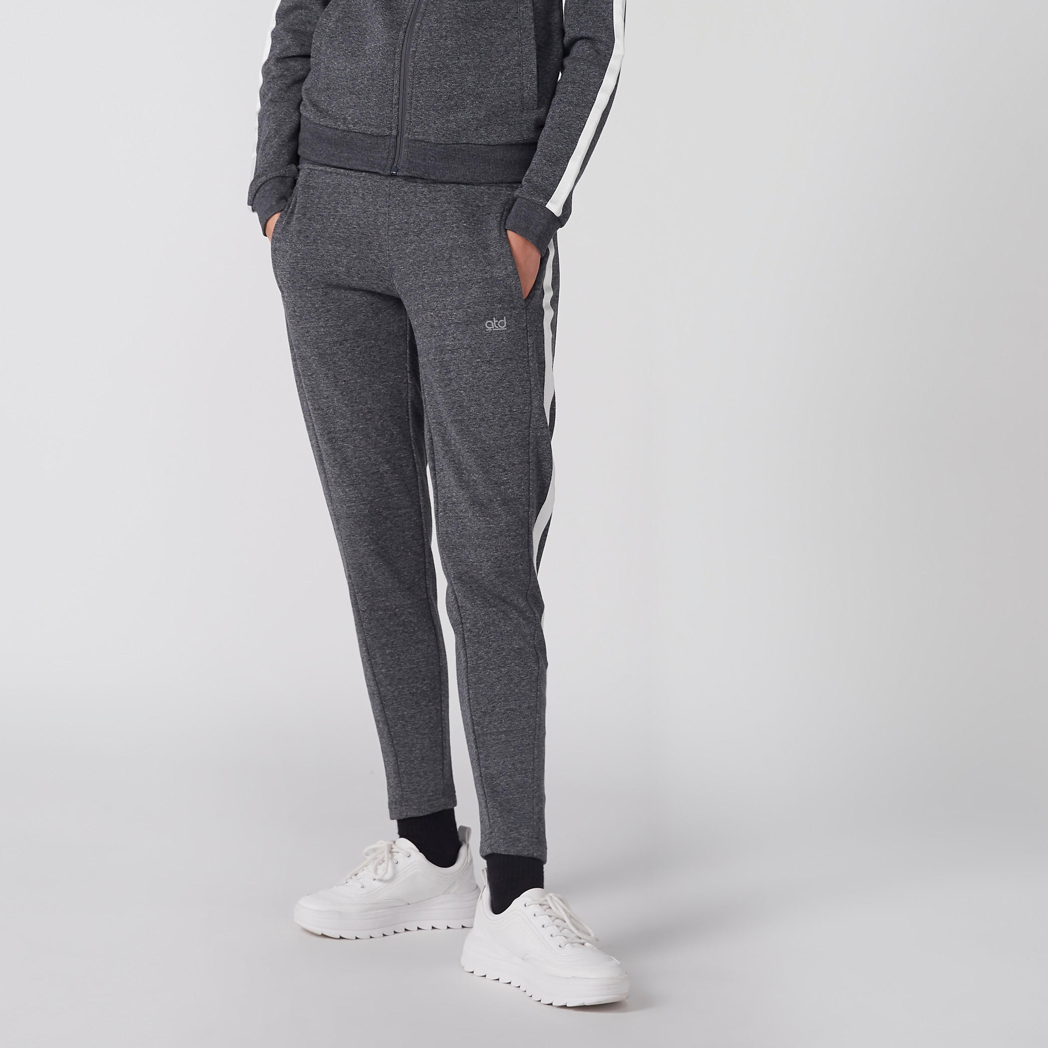 بنطال بخصر مطّاطي وجيوب-women-clothing-sportswearandactivewear-bottoms-image-1