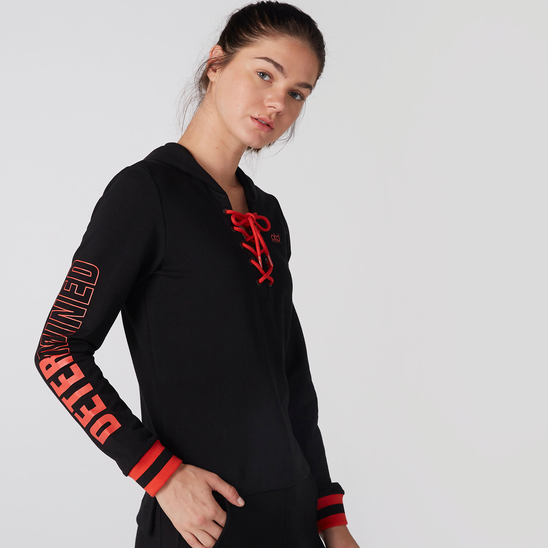 سويت شيرت بقبعة وأكمام طويلة وطبعات-women-clothing-sportswearandactivewear-hoodiesandsweatshirts-image-2