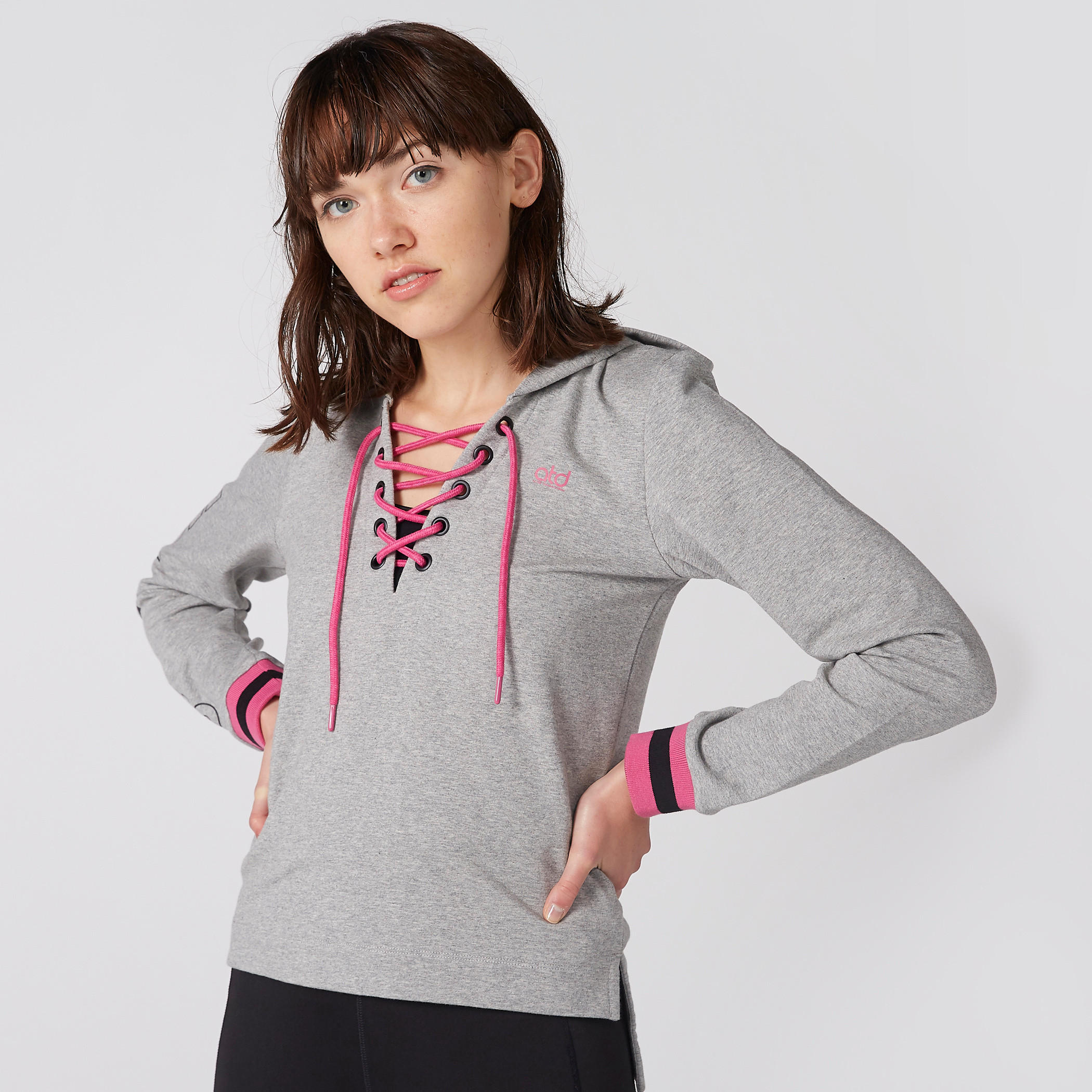 سويت شيرت ميلانج بأكمام طويلة وقبعة-women-clothing-sportswearandactivewear-hoodiesandsweatshirts-image-4