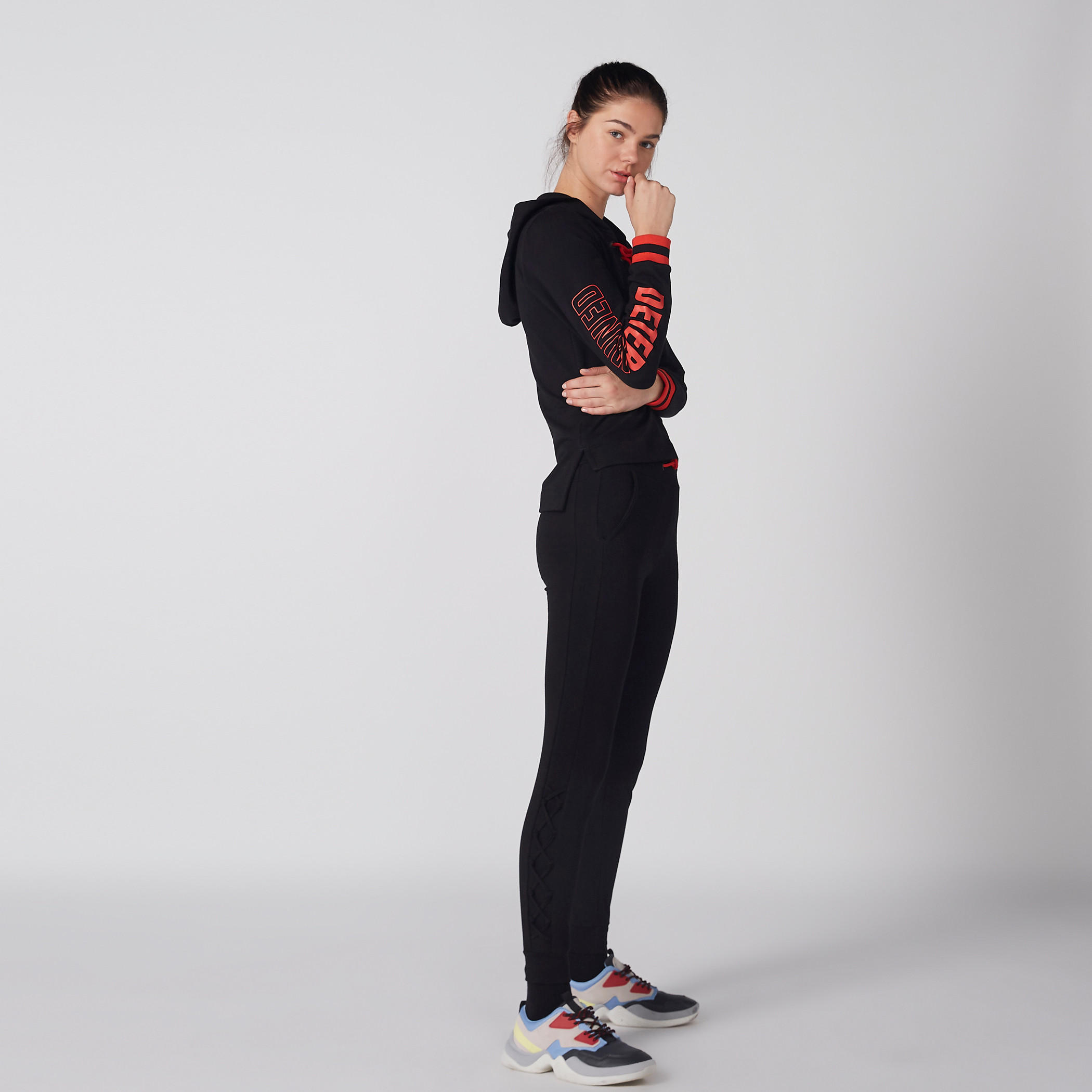 بنطال رياضي طويل بخصر مطّاطي وجيوب-women-clothing-sportswearandactivewear-bottoms-image-1