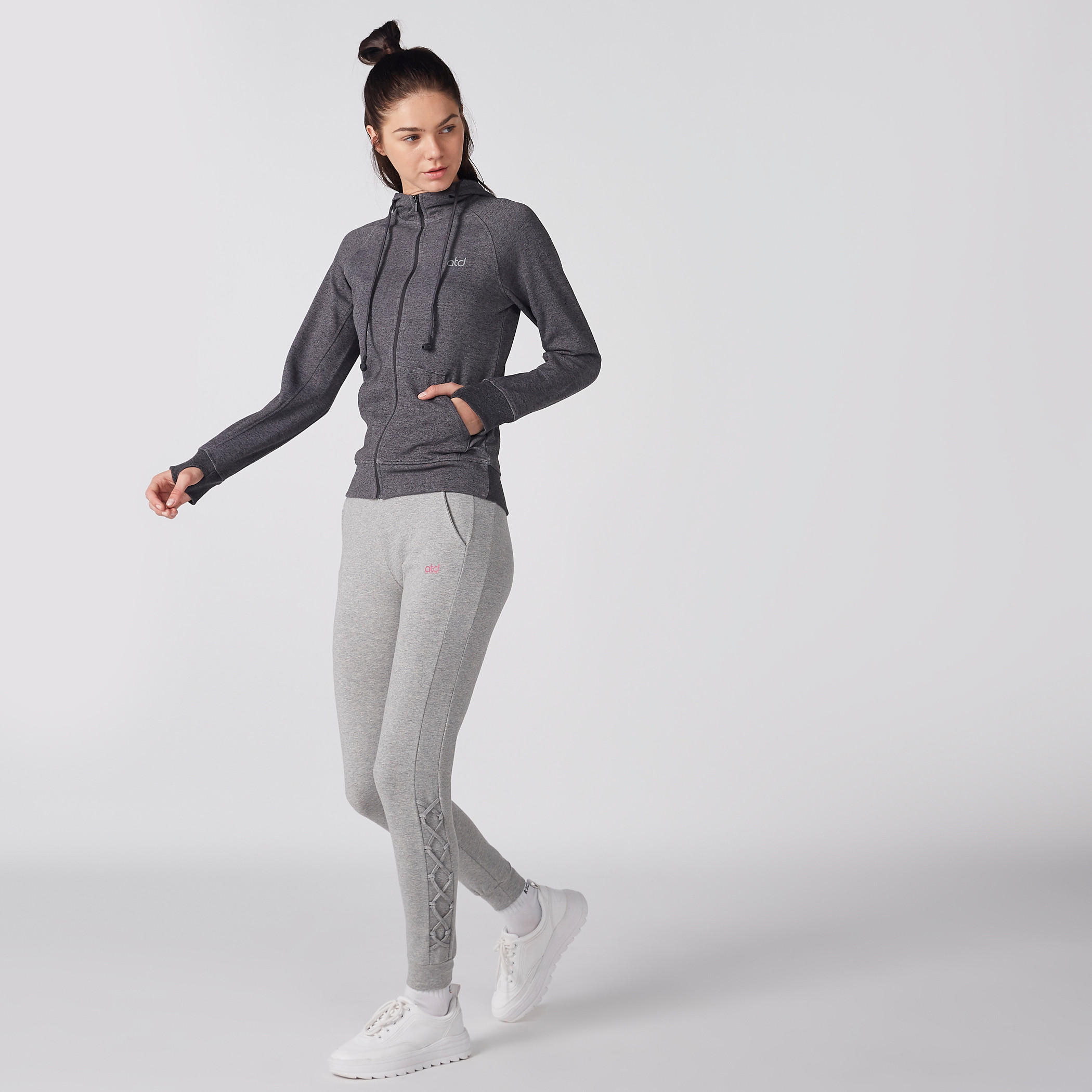 Long Sleeves Sweatshirt with Zip Closure and Hood-women-clothing-sportswearandactivewear-hoodiesandsweatshirts-image-1