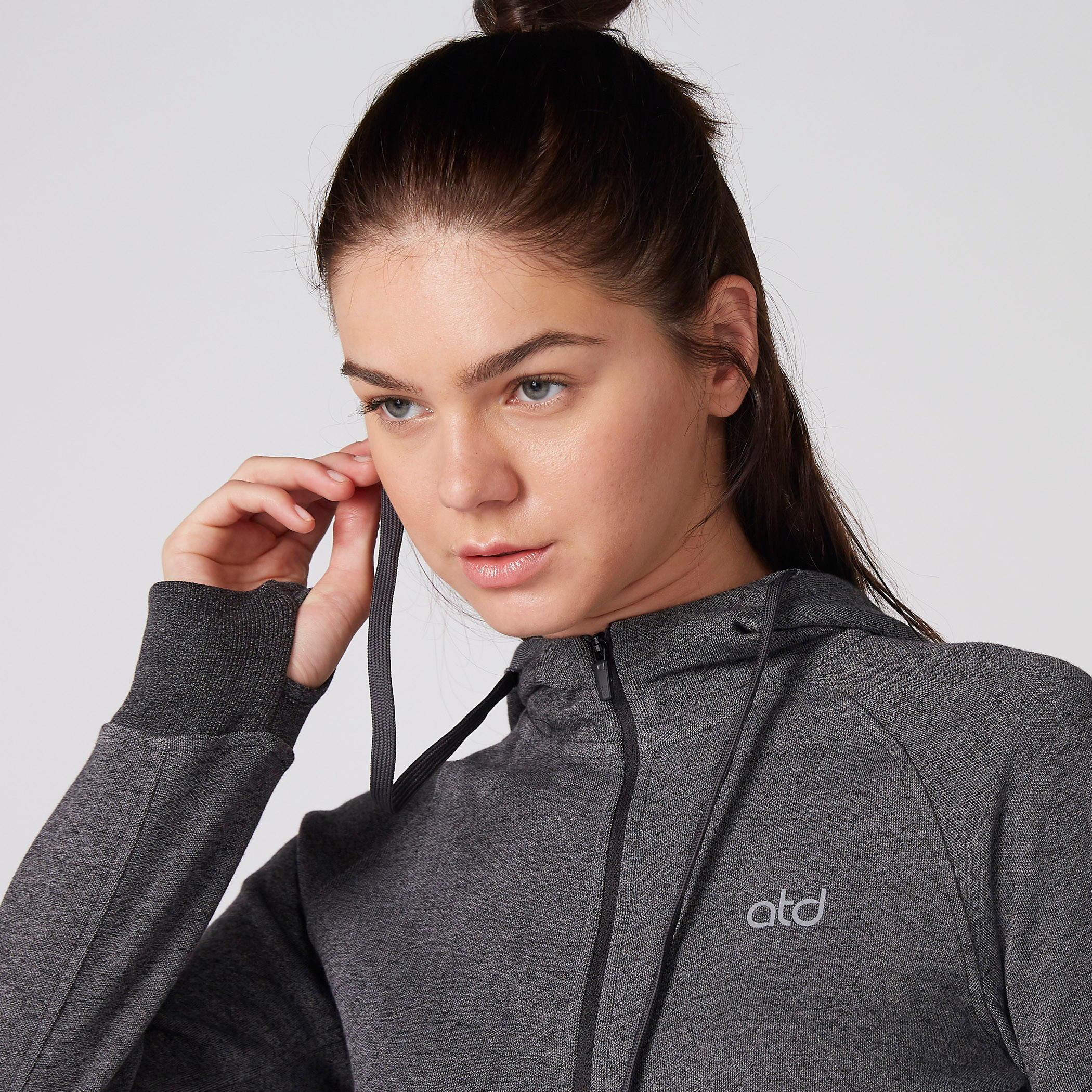 Long Sleeves Sweatshirt with Zip Closure and Hood-women-clothing-sportswearandactivewear-hoodiesandsweatshirts-image-2