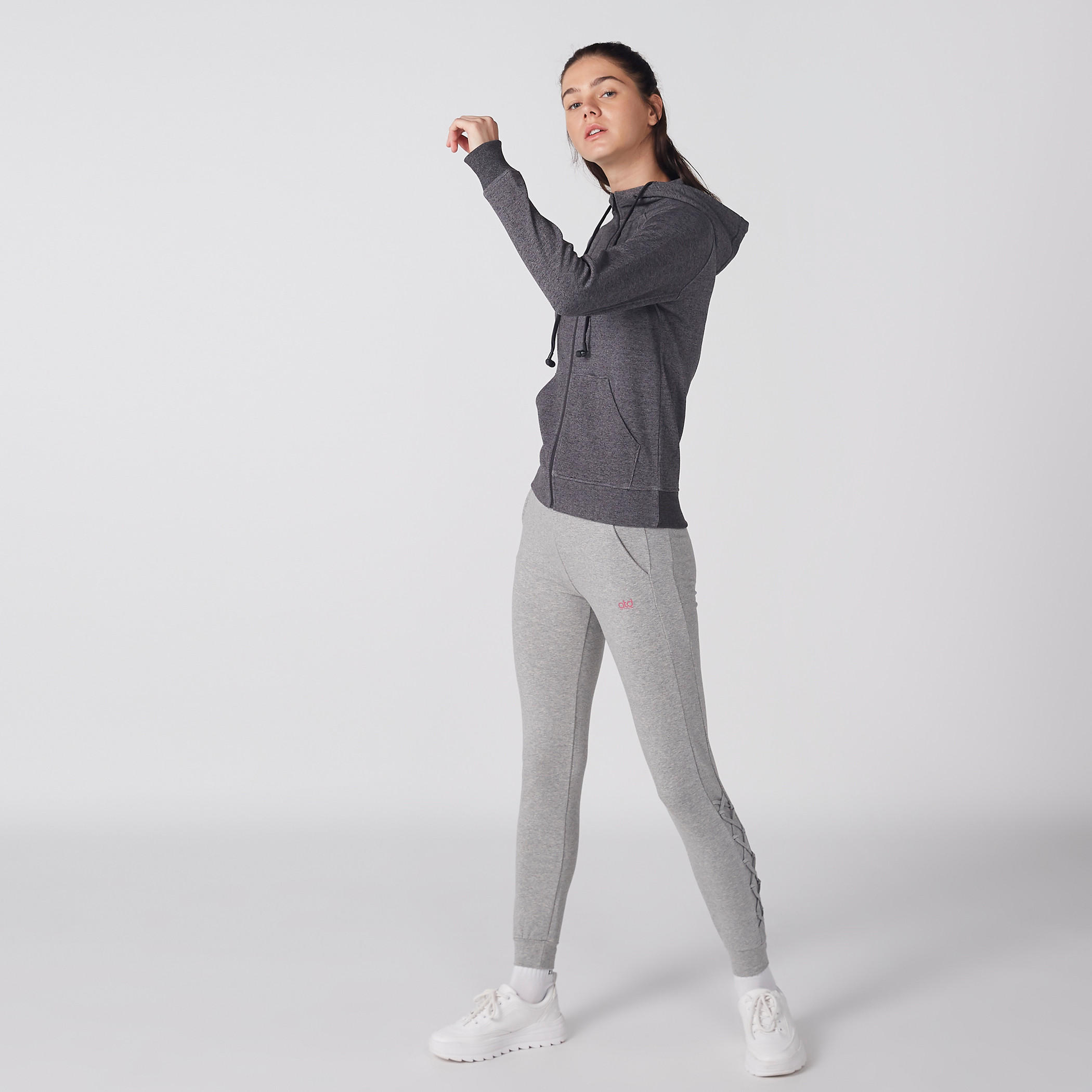 Long Sleeves Sweatshirt with Zip Closure and Hood-women-clothing-sportswearandactivewear-hoodiesandsweatshirts-image-5