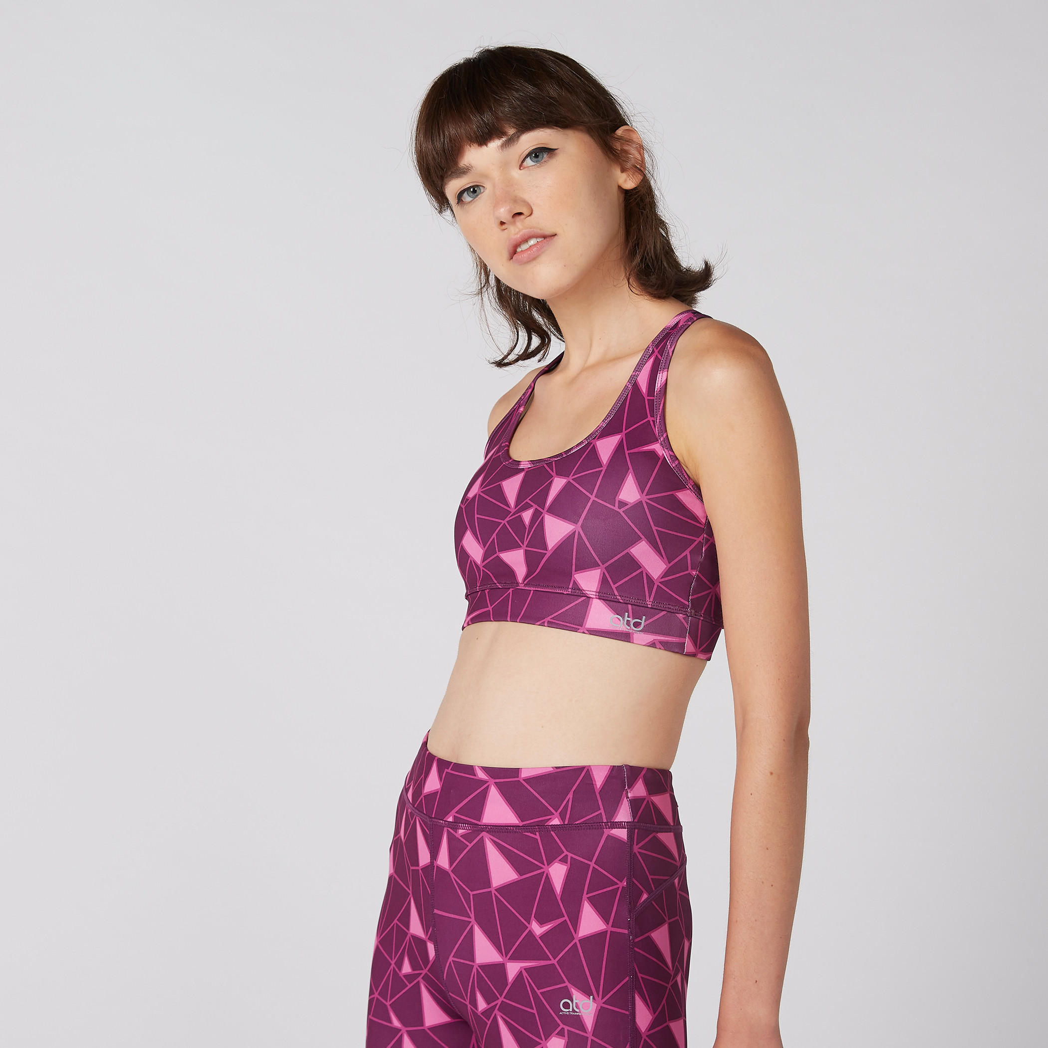 صدرية رياضية بياقة عميقة وظهر ريسر وطبعات-sports-women-clothing-sportsbras-image-1