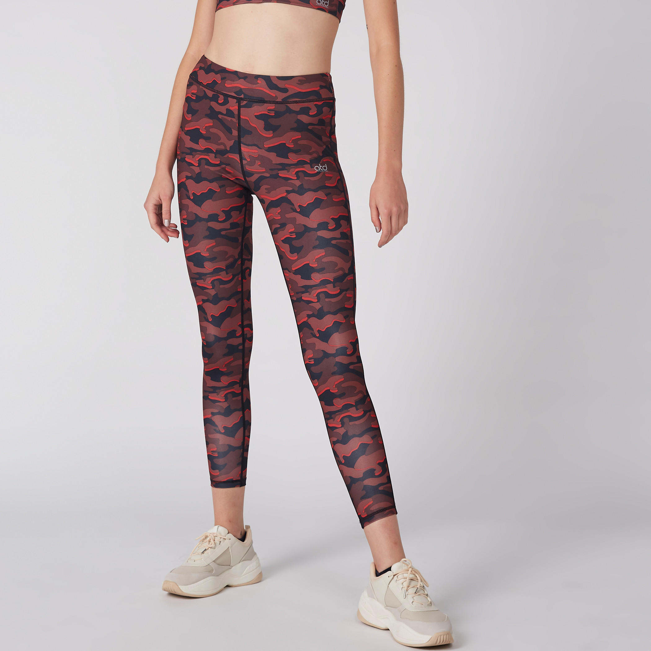بنطال ليقنز طويل بخصر مطّاطي وطبعات-women-clothing-sportswearandactivewear-bottoms-image-3