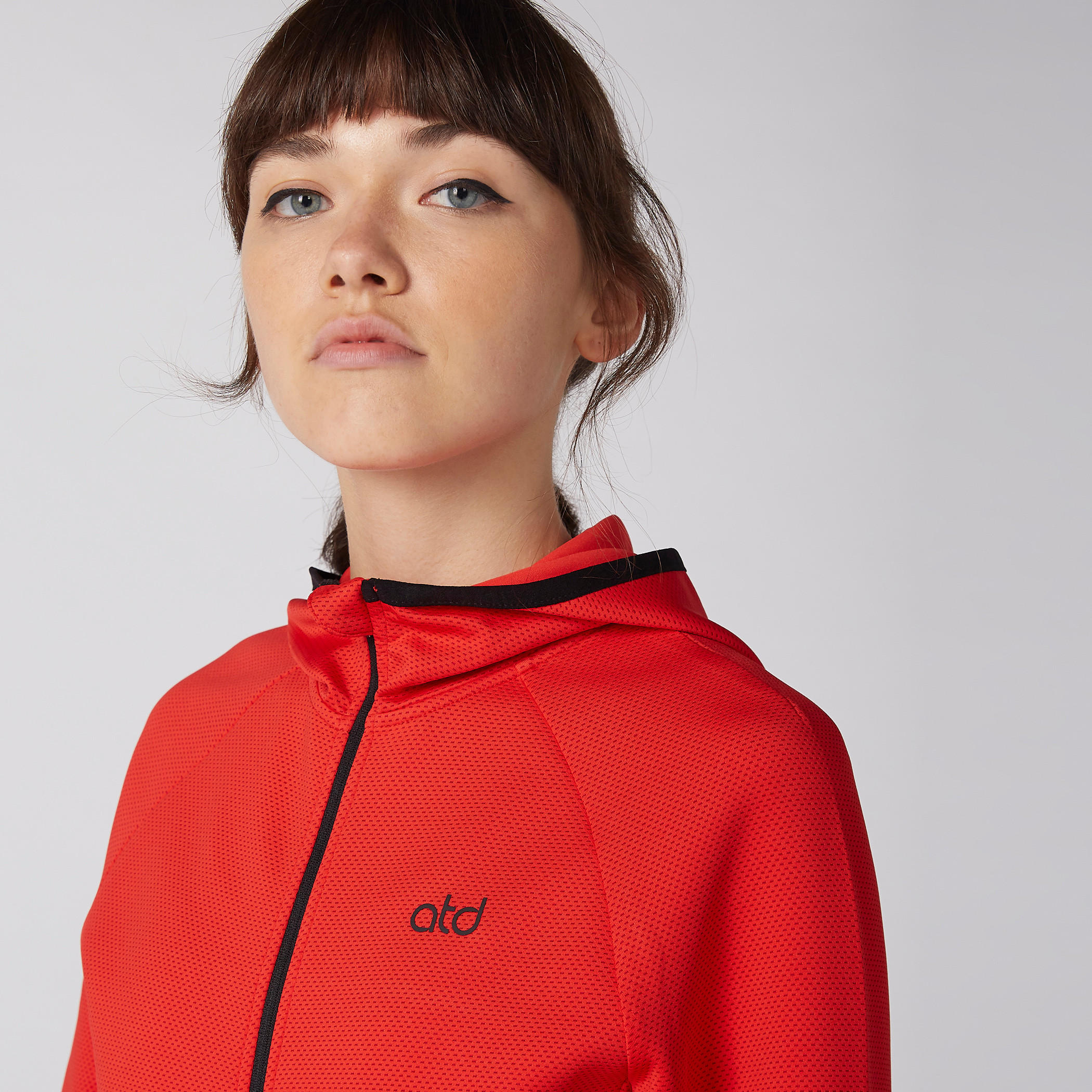 جاكيت بأكمام طويلة وسحّاب إغلاق وقبّعة-women-clothing-sportswearandactivewear-coatsandjackets-jackets-image-5
