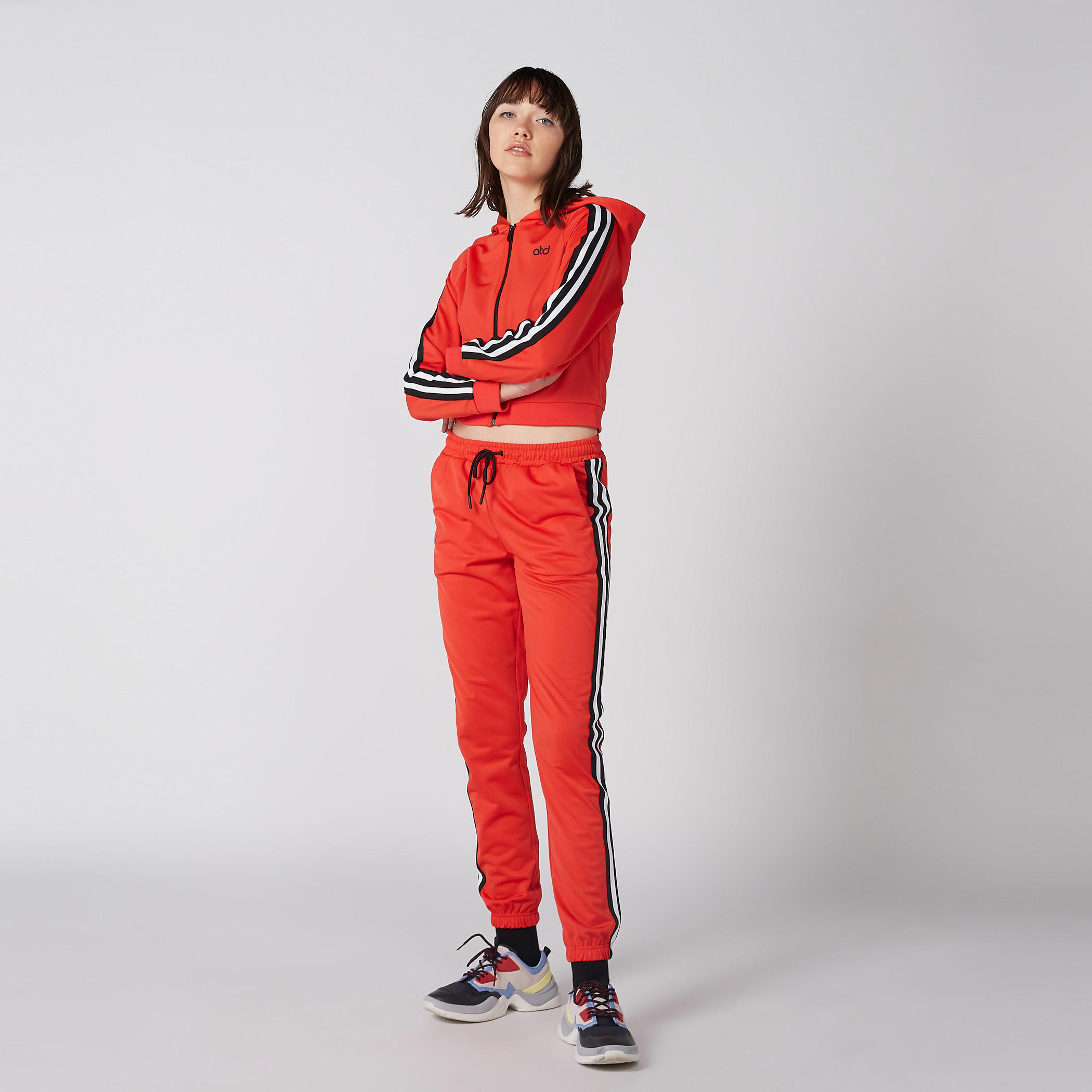 بنطال رياضي بخصر مطّاطي وجيوب-women-clothing-sportswearandactivewear-bottoms-image-2