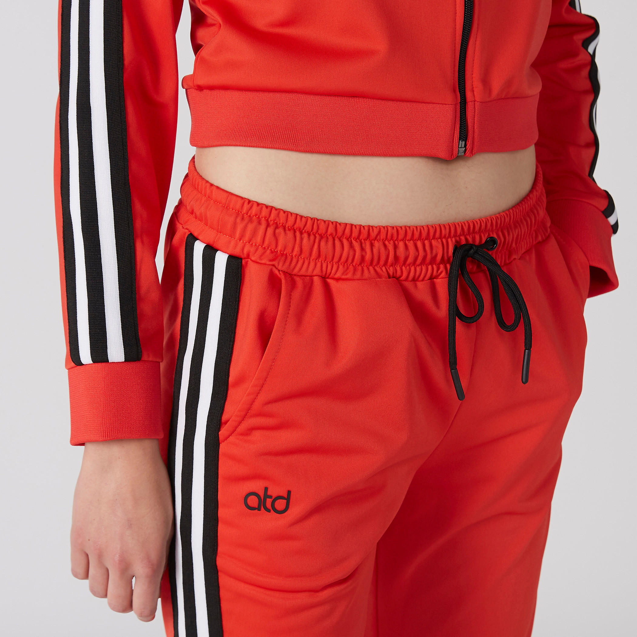 بنطال رياضي بخصر مطّاطي وجيوب-women-clothing-sportswearandactivewear-bottoms-image-3
