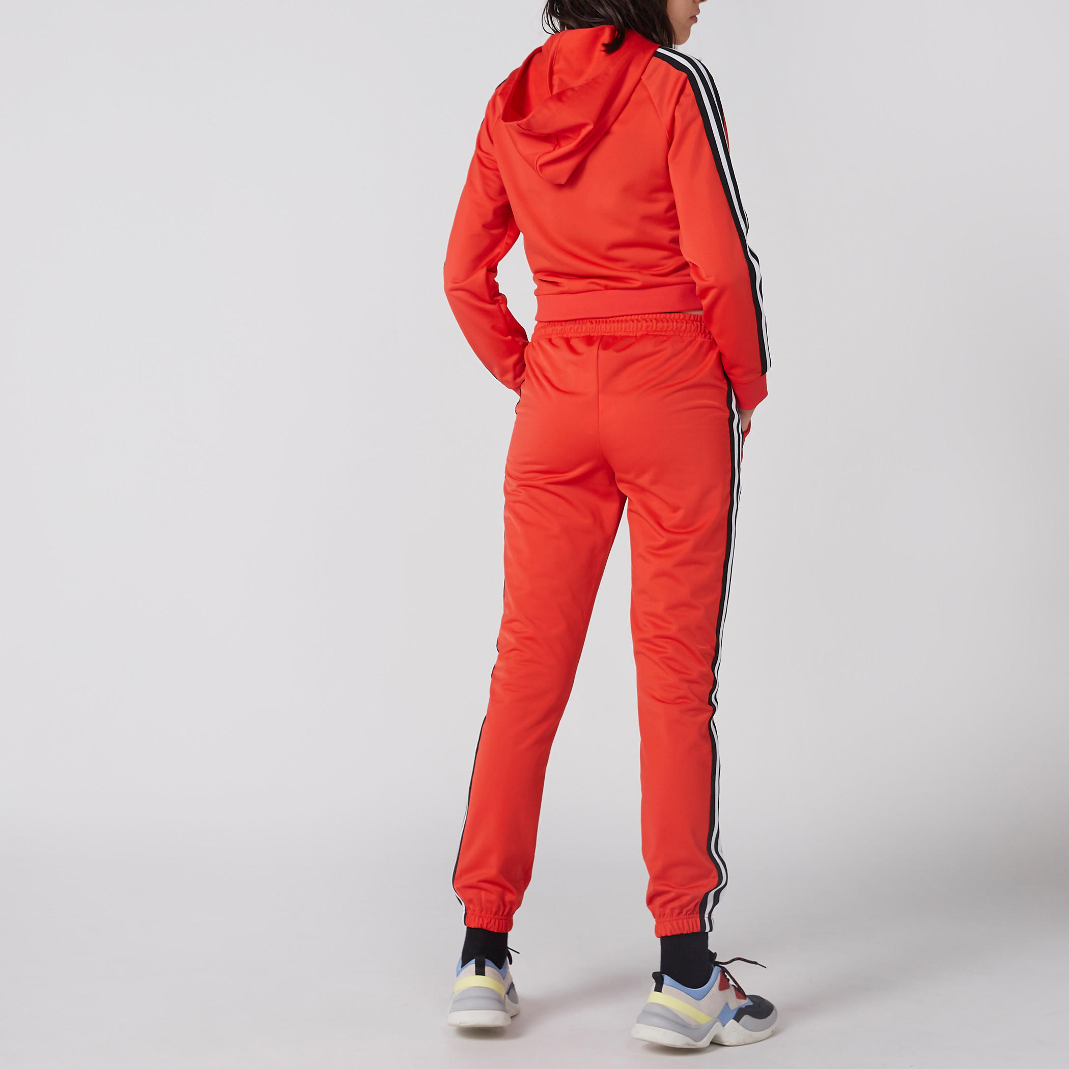 بنطال رياضي بخصر مطّاطي وجيوب-women-clothing-sportswearandactivewear-bottoms-image-4