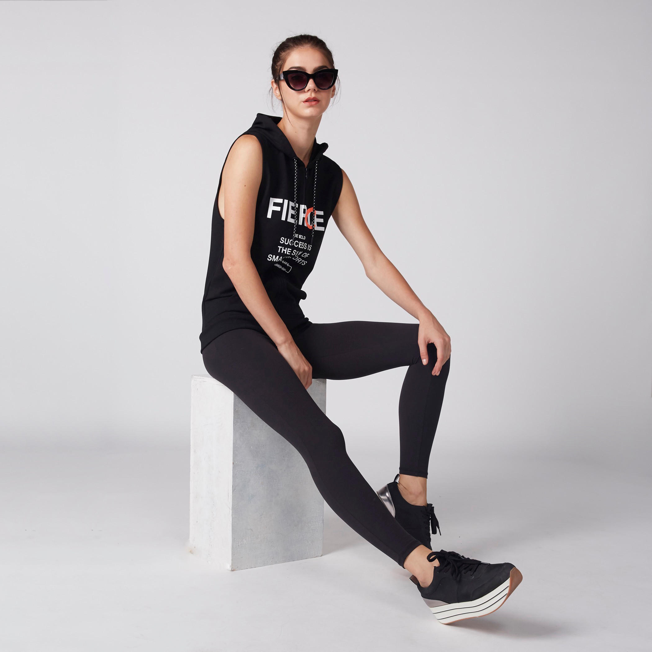 Printed Sleeveless Jacket with Zip Closure-women-clothing-sportswearandactivewear-coatsandjackets-jackets-image-4