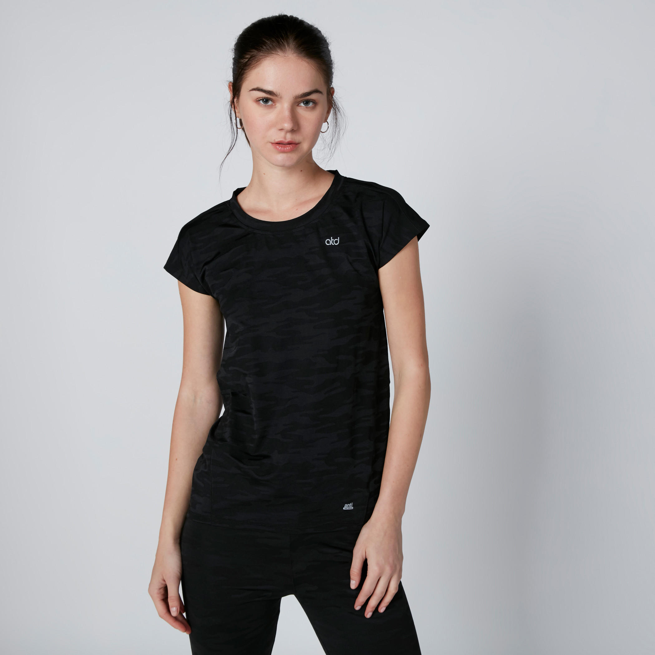 تيشيرت بياقة مستديرة وأكمام كاب-women-clothing-sportswearandactivewear-tshirtsandvests-image-2