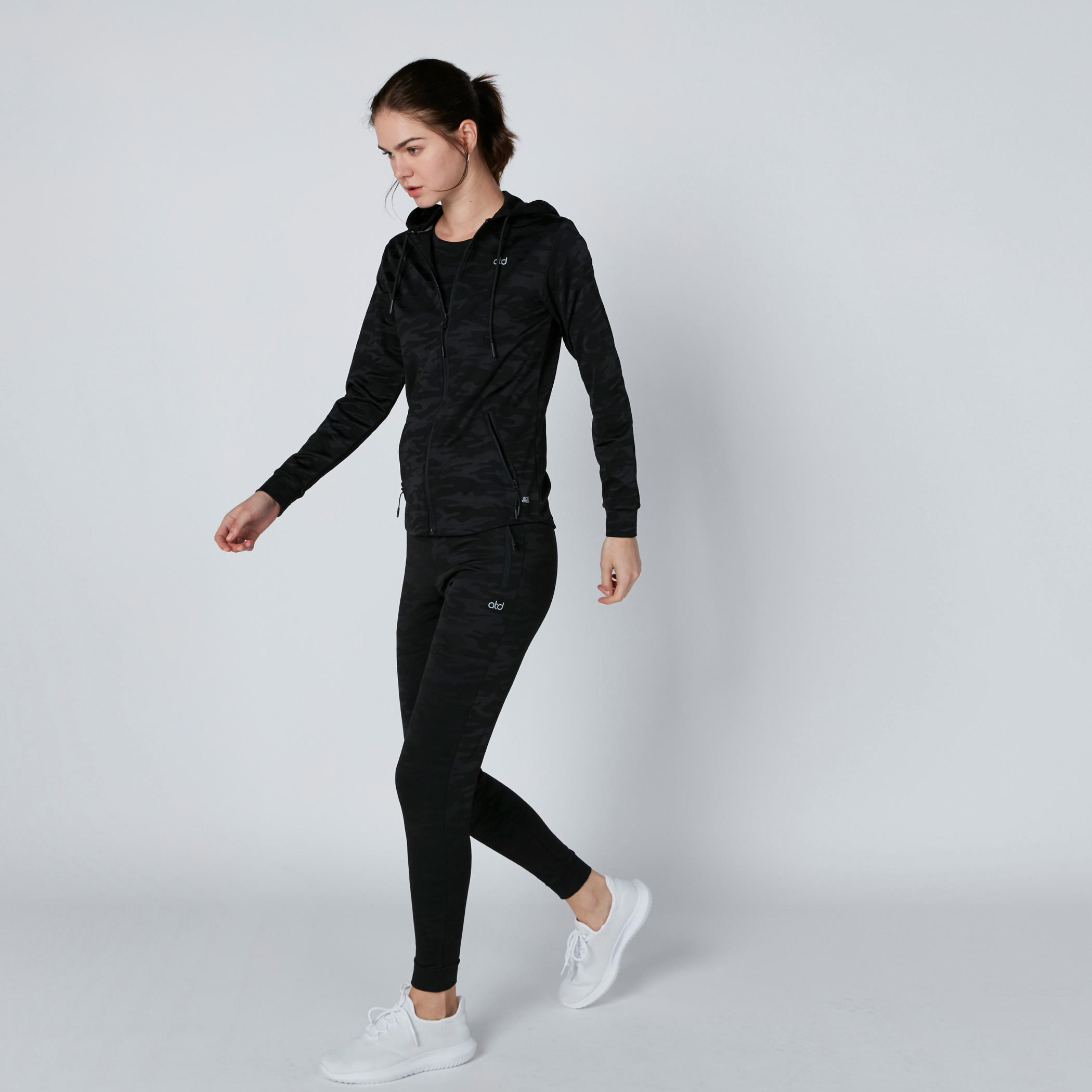Printed Jacket with Long Sleeves and Zip Closure-women-clothing-sportswearandactivewear-coatsandjackets-jackets-image-3