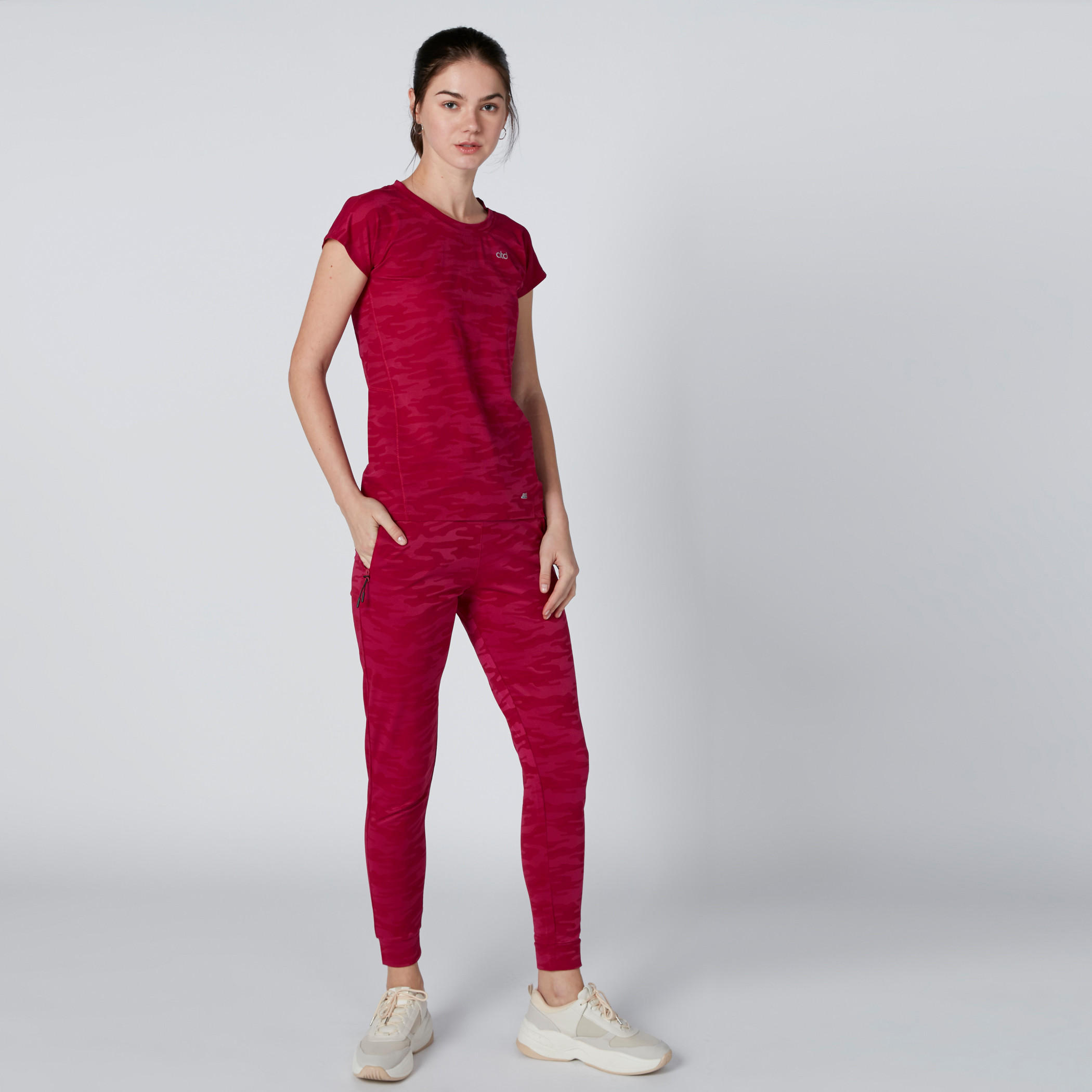 Camouflage Activewear Pants with Pocket Detail and Drawstring-women-clothing-sportswearandactivewear-bottoms-image-1
