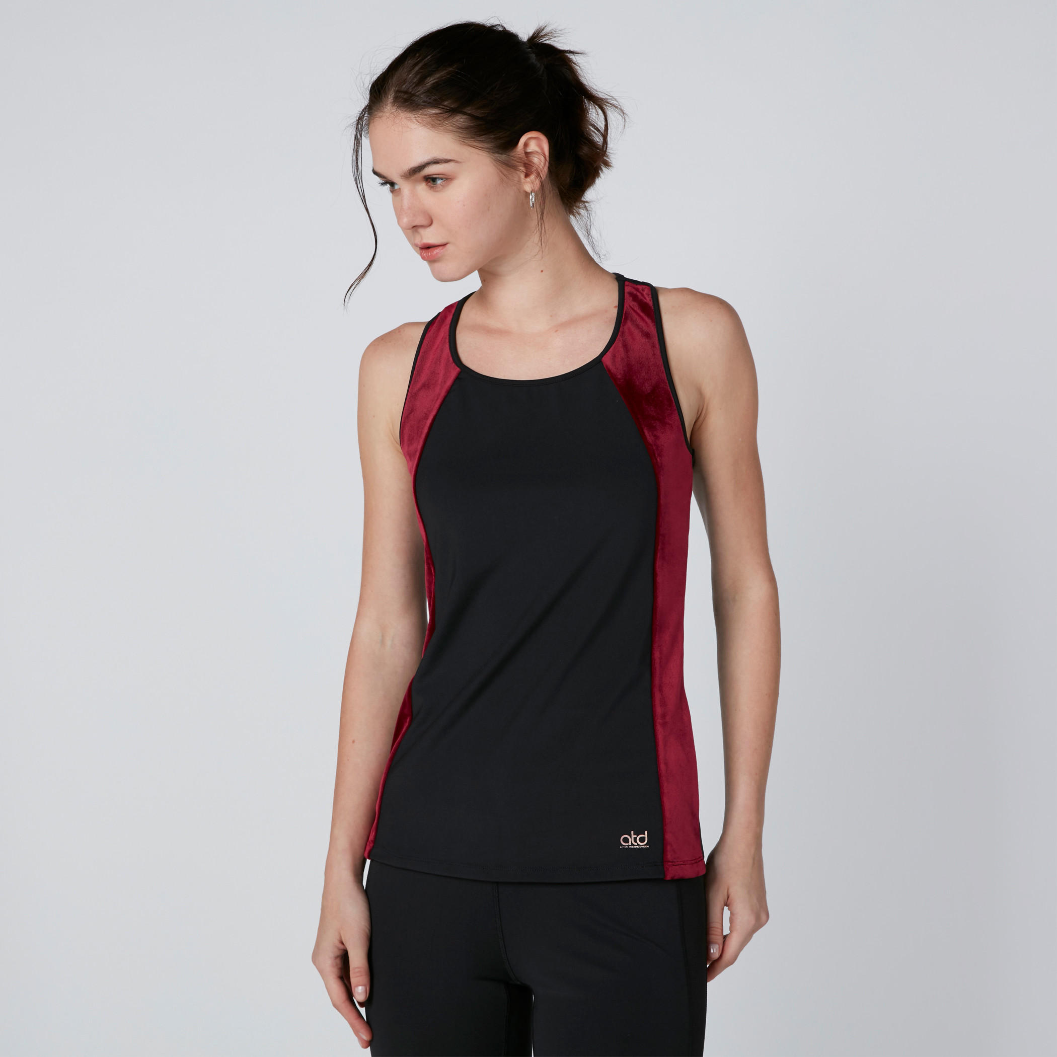 Textured Vest with Scoop Neck and Reflectors-women-clothing-sportswearandactivewear-tshirtsandvests-image-1