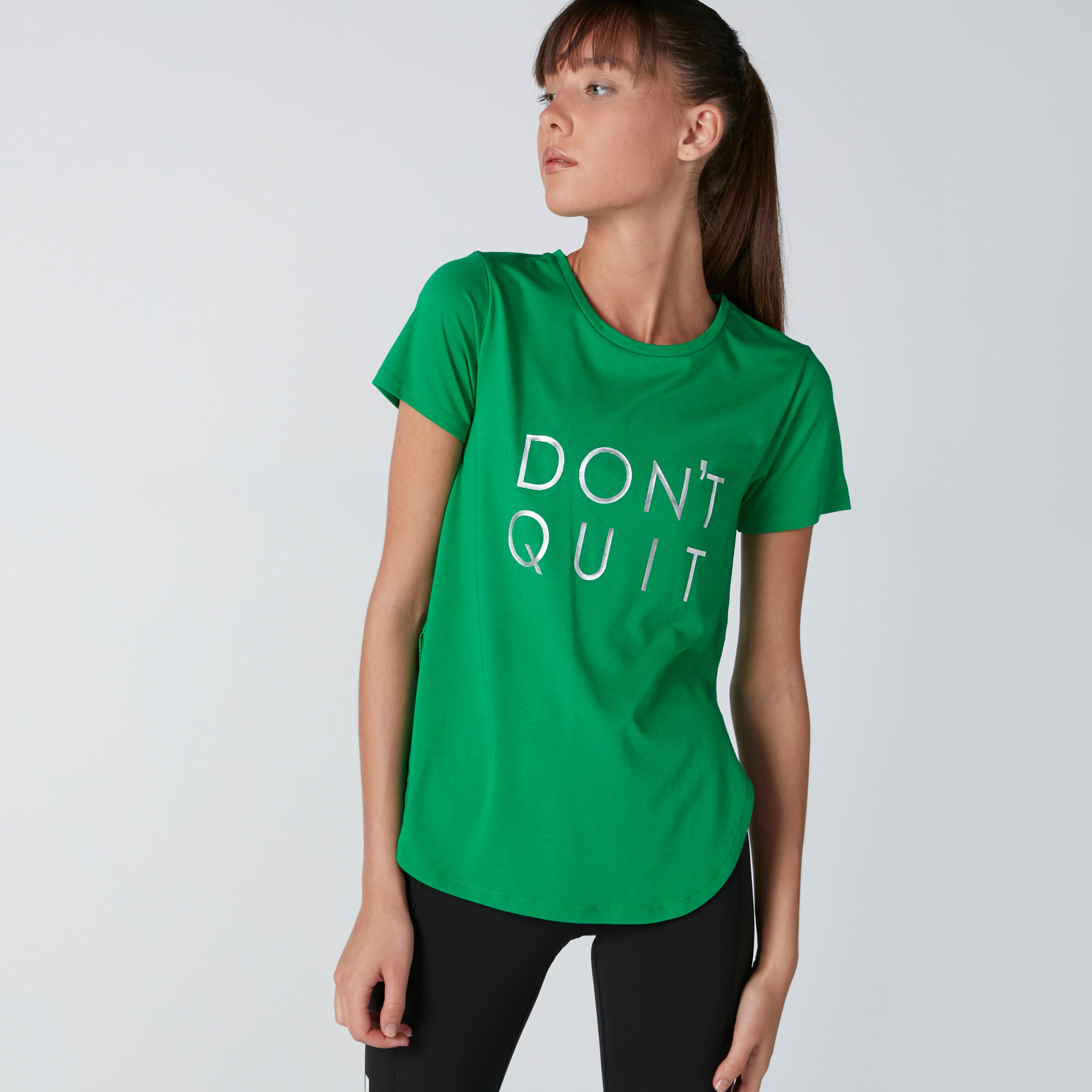 تيشيرت بياقة مستديرة وأكمام قصيرة وطبعات دونت كويت-women-clothing-sportswearandactivewear-tshirtsandvests-image-3