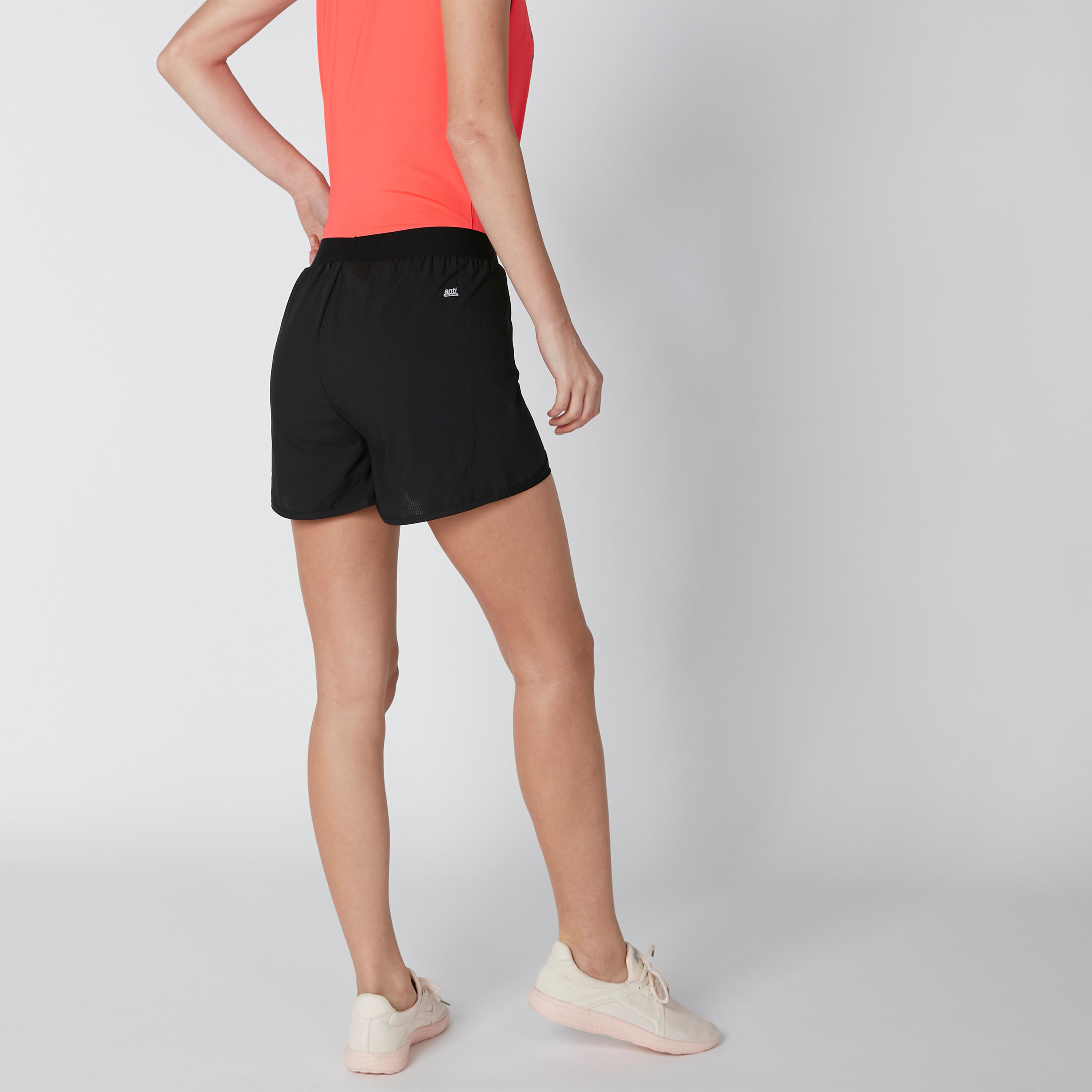 شورت بخصر مطّاطي وحوّاف غير مستوية وطبعات-women-clothing-sportswearandactivewear-bottoms-image-3