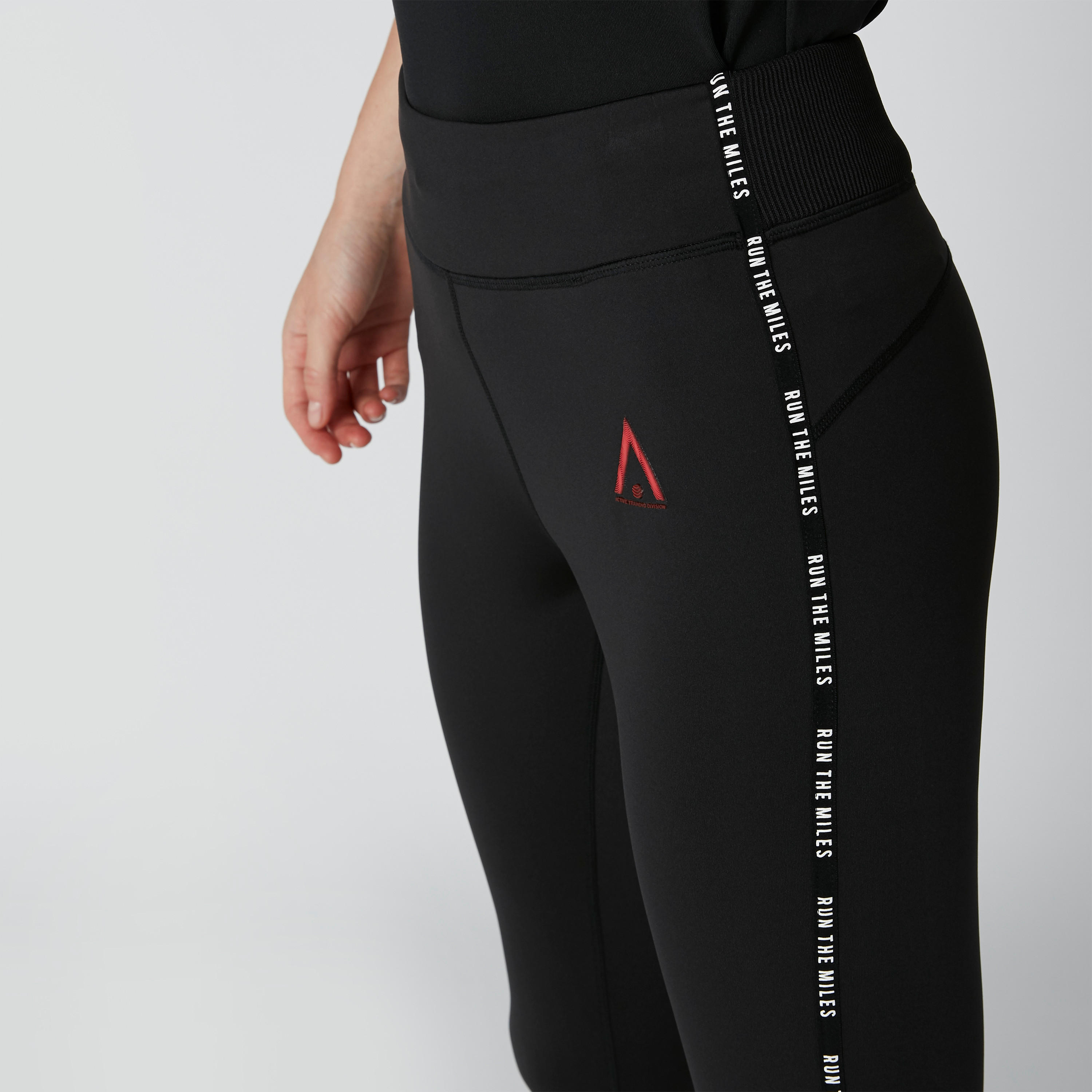 بنطال ليقنز طويل بشريطة وطبعات-women-clothing-sportswearandactivewear-bottoms-image-5