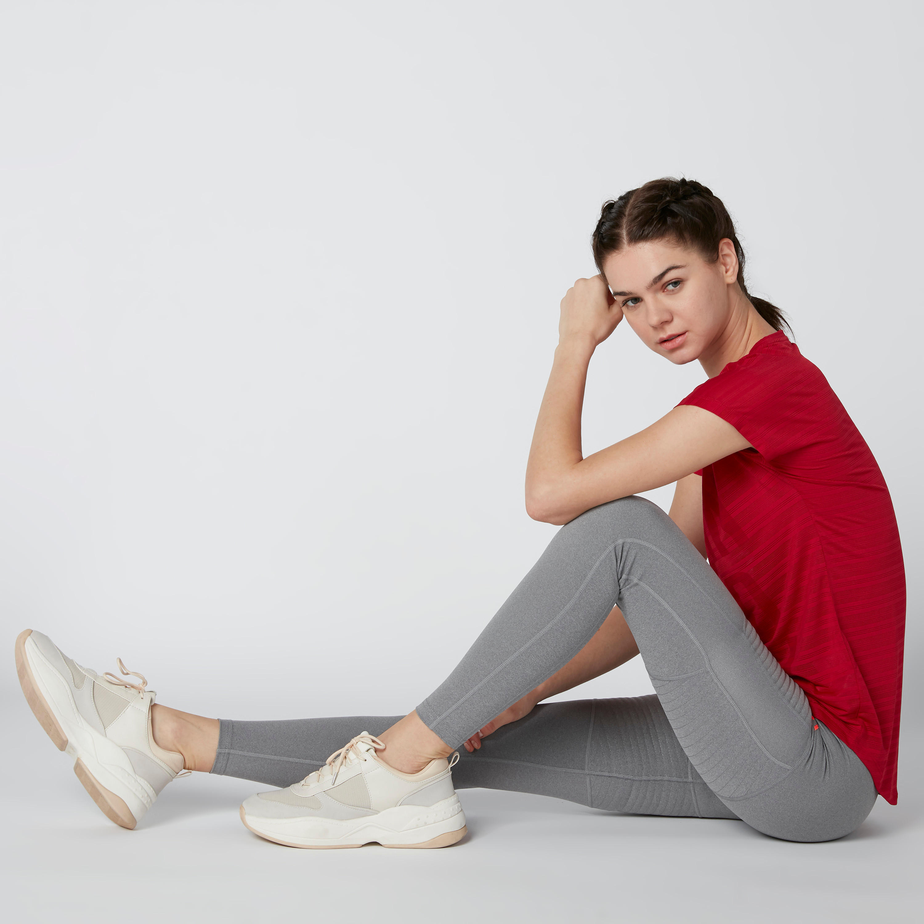 تيشيرت مستدام بياقة مستديرة وأكمام كاب وطبعات -women-clothing-sportswearandactivewear-tshirtsandvests-image-4