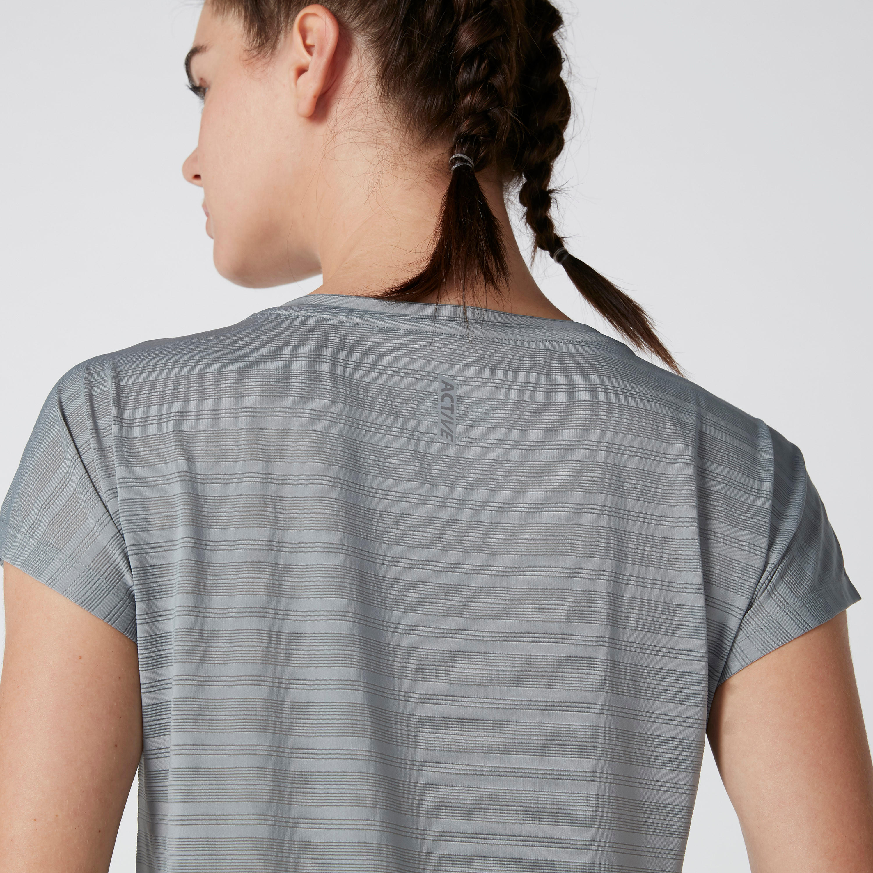 تيشيرت مستدام بياقة مستديرة وأكمام كاب وطبعات-women-clothing-sportswearandactivewear-tshirtsandvests-image-5
