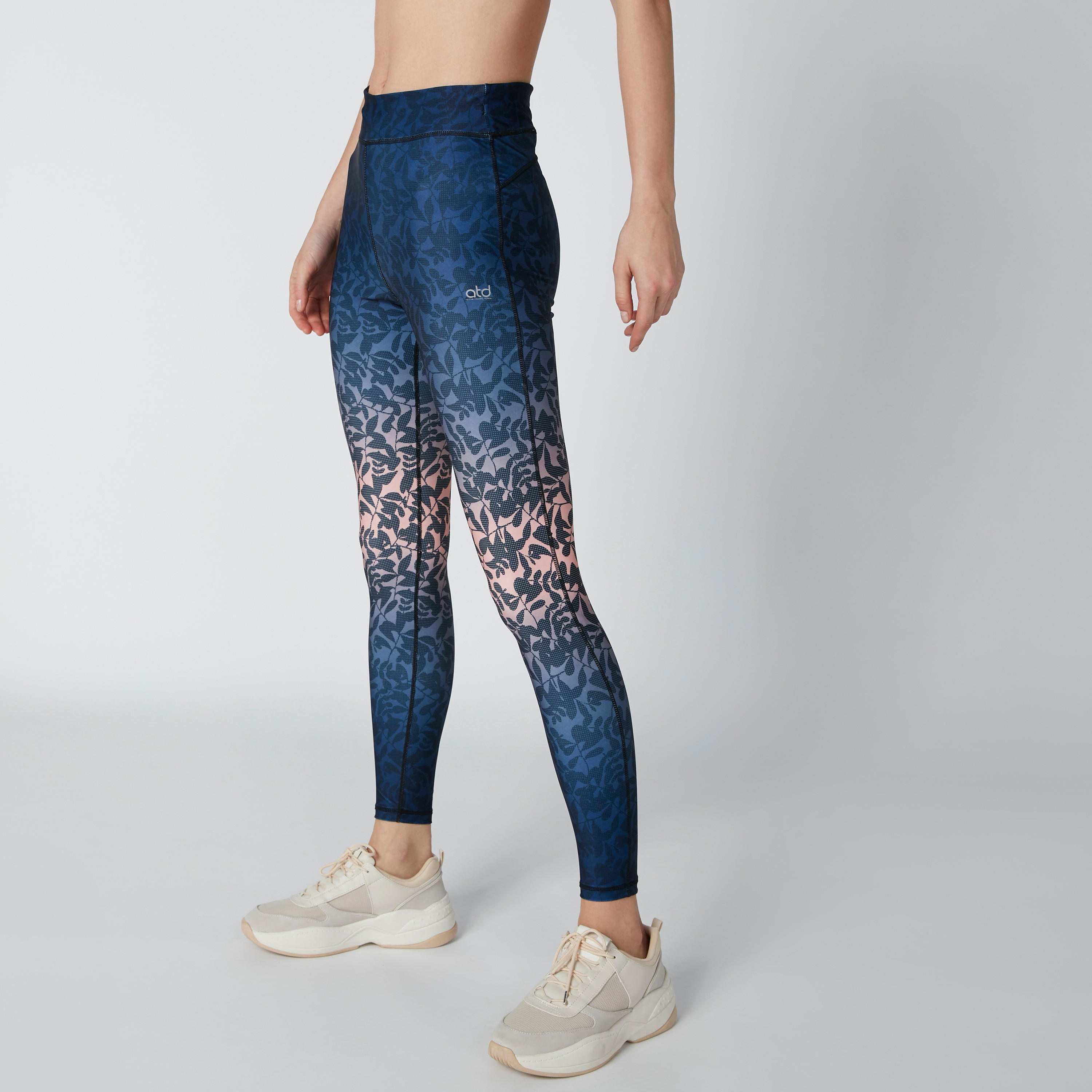 بنطال ليقنز طويل بطبعات-women-clothing-sportswearandactivewear-bottoms-image-4