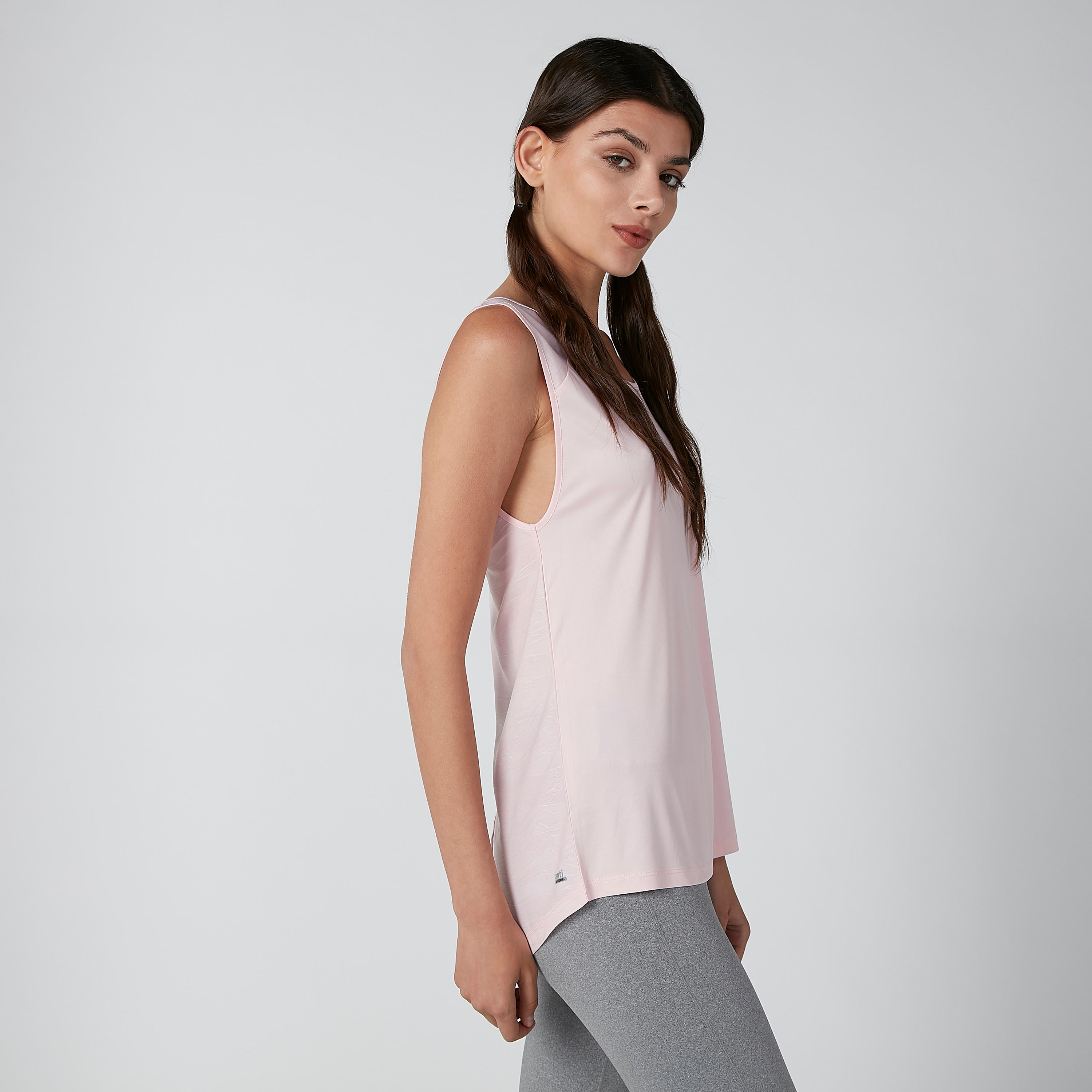 بلوزة دون أكمام بياقة عميقة وفتحة خلفية وطبعات-women-clothing-sportswearandactivewear-tshirtsandvests-image-3