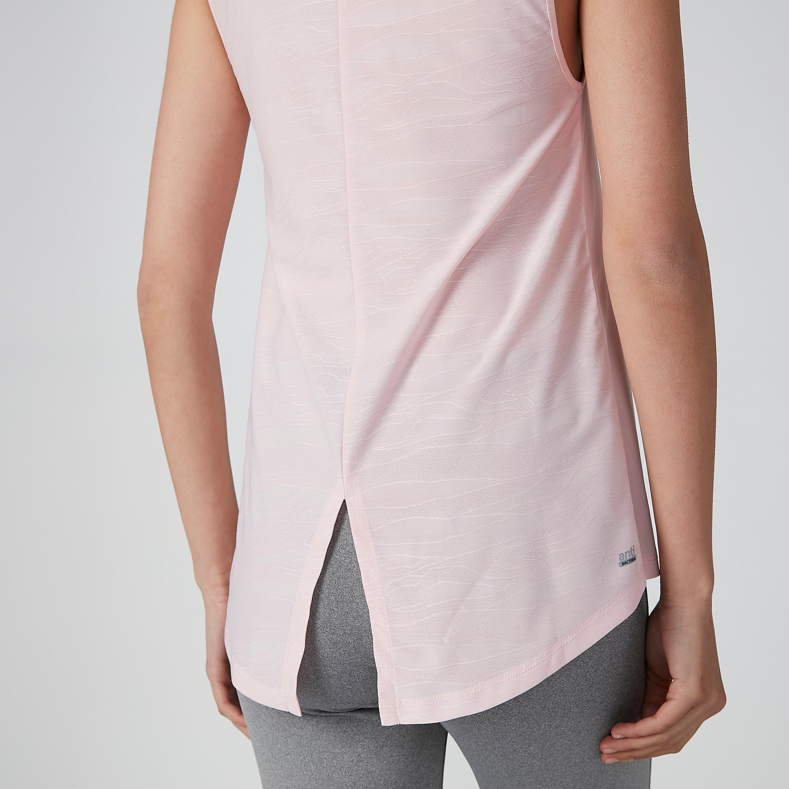 بلوزة دون أكمام بياقة عميقة وفتحة خلفية وطبعات-women-clothing-sportswearandactivewear-tshirtsandvests-image-6