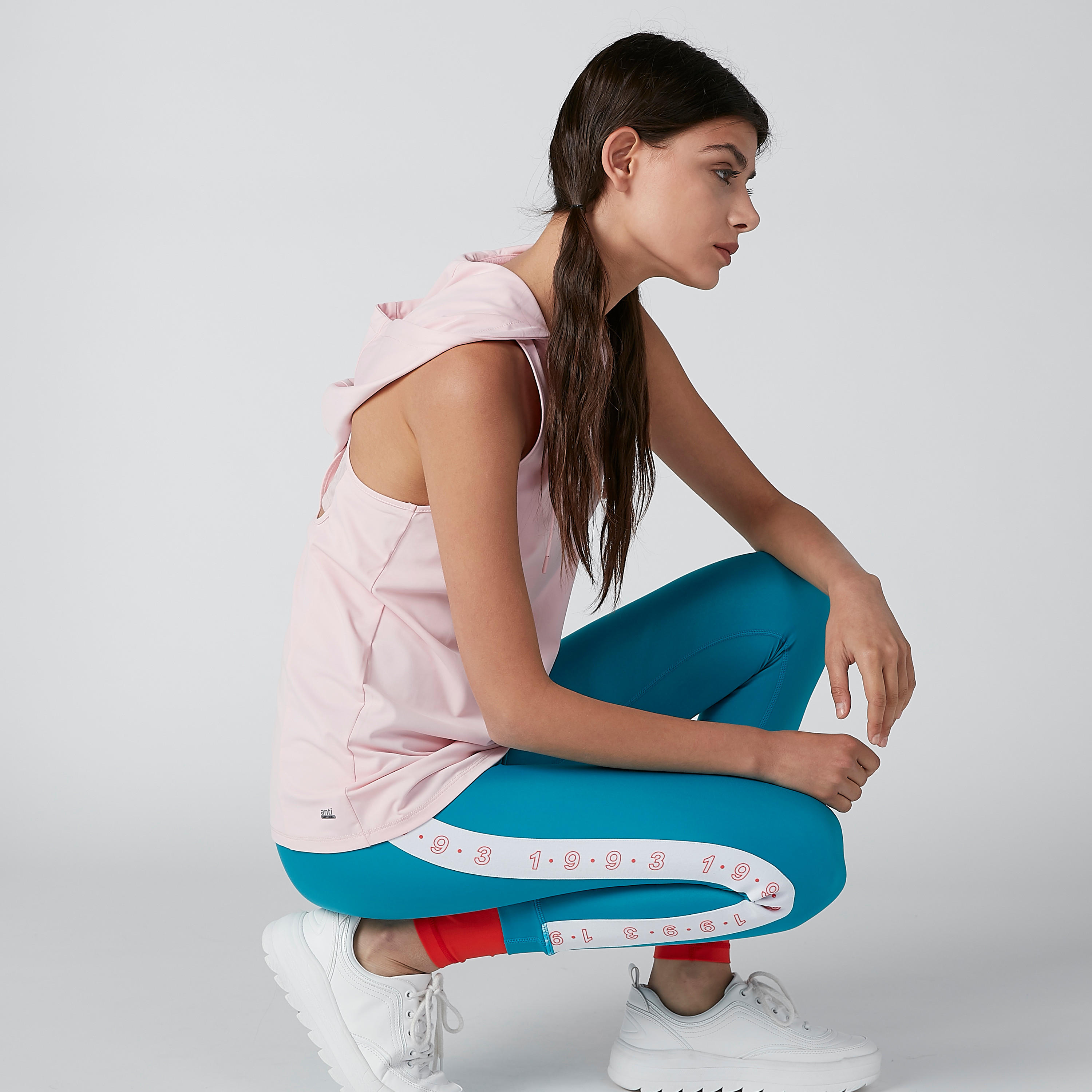 Solid Sleeveless Hoodie with Drawstring-women-clothing-sportswearandactivewear-tshirtsandvests-image-4