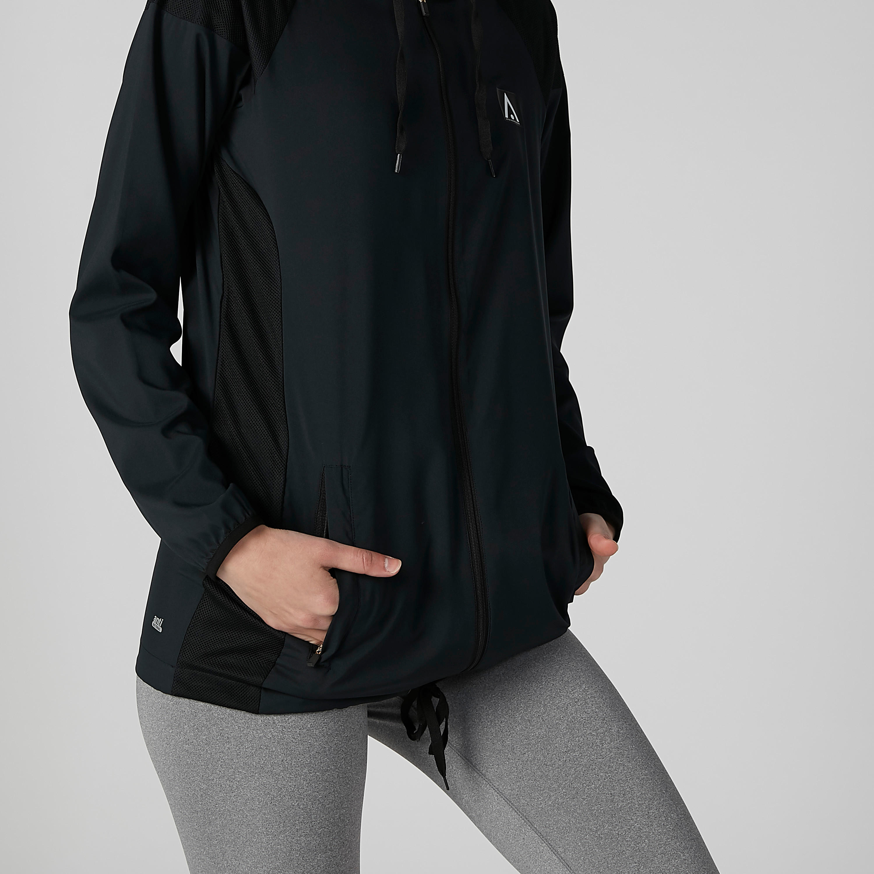 جاكيت سادة بقبّعة وجيوب بسحّاب وحوّاف برباط-women-clothing-sportswearandactivewear-coatsandjackets-jackets-image-4