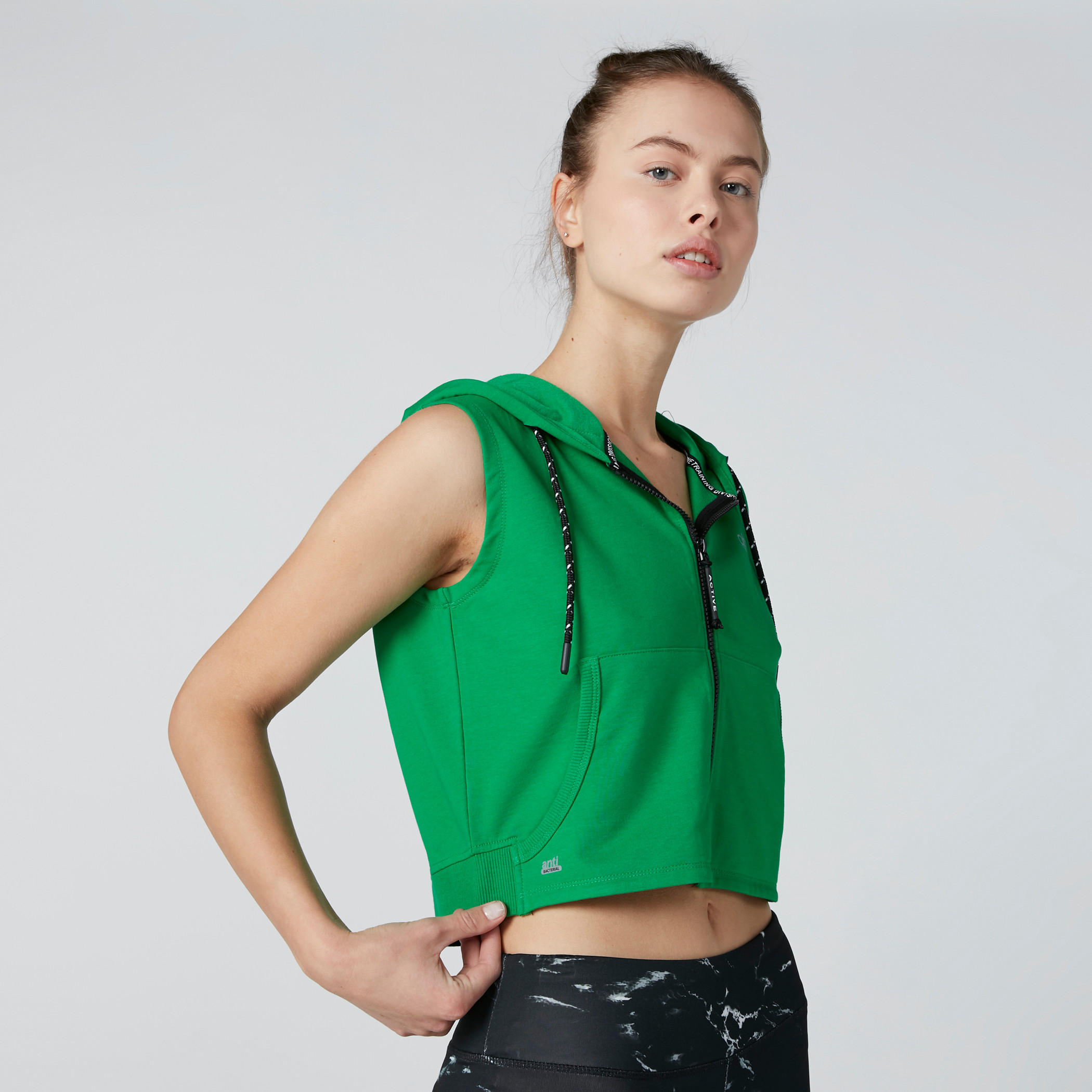 سويت شيرت دون أكمام بسحّاب إغلاق وجيوب-women-clothing-sportswearandactivewear-hoodiesandsweatshirts-image-4