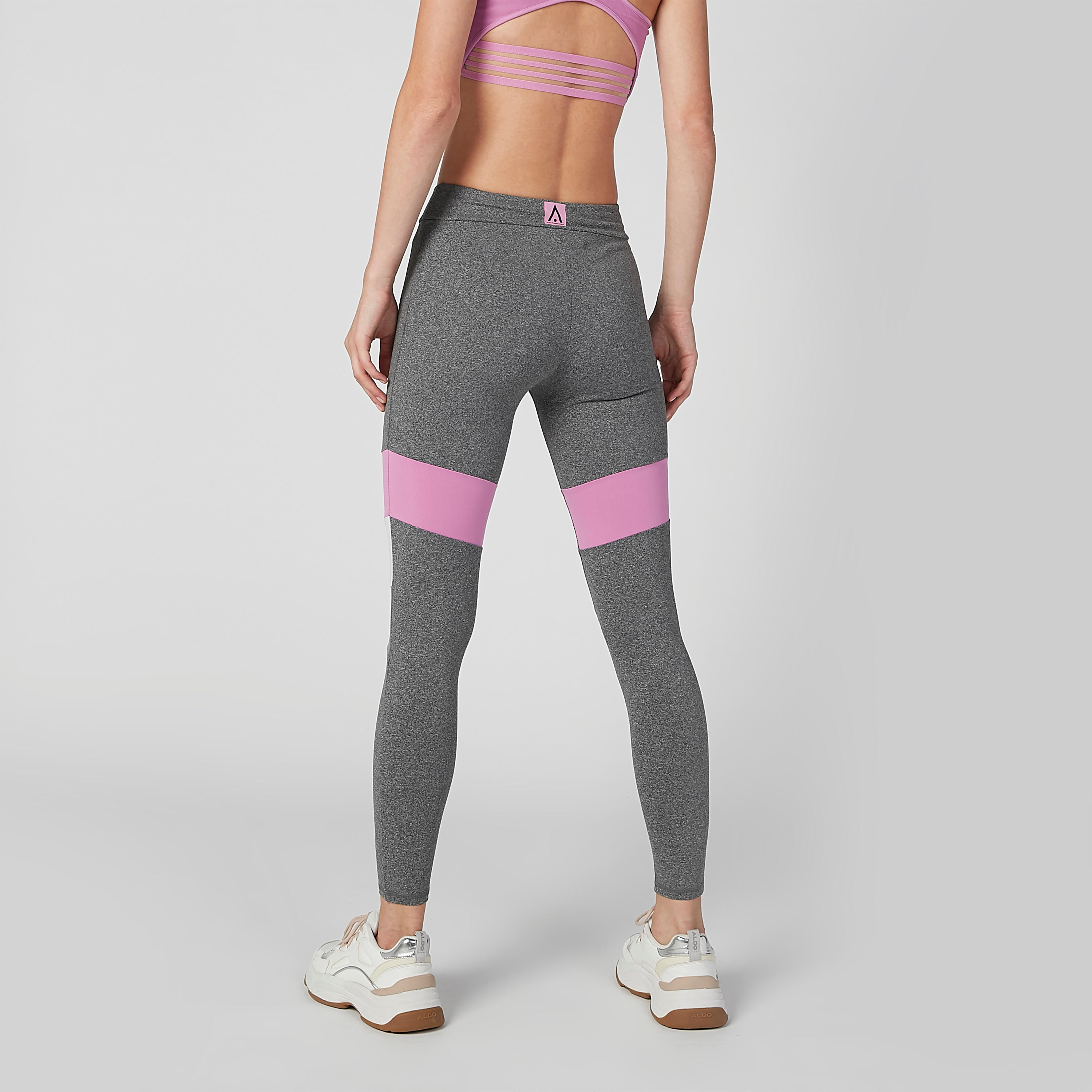 بنطال ليقنز طويل بخصر مطّاطي-women-clothing-sportswearandactivewear-bottoms-image-5