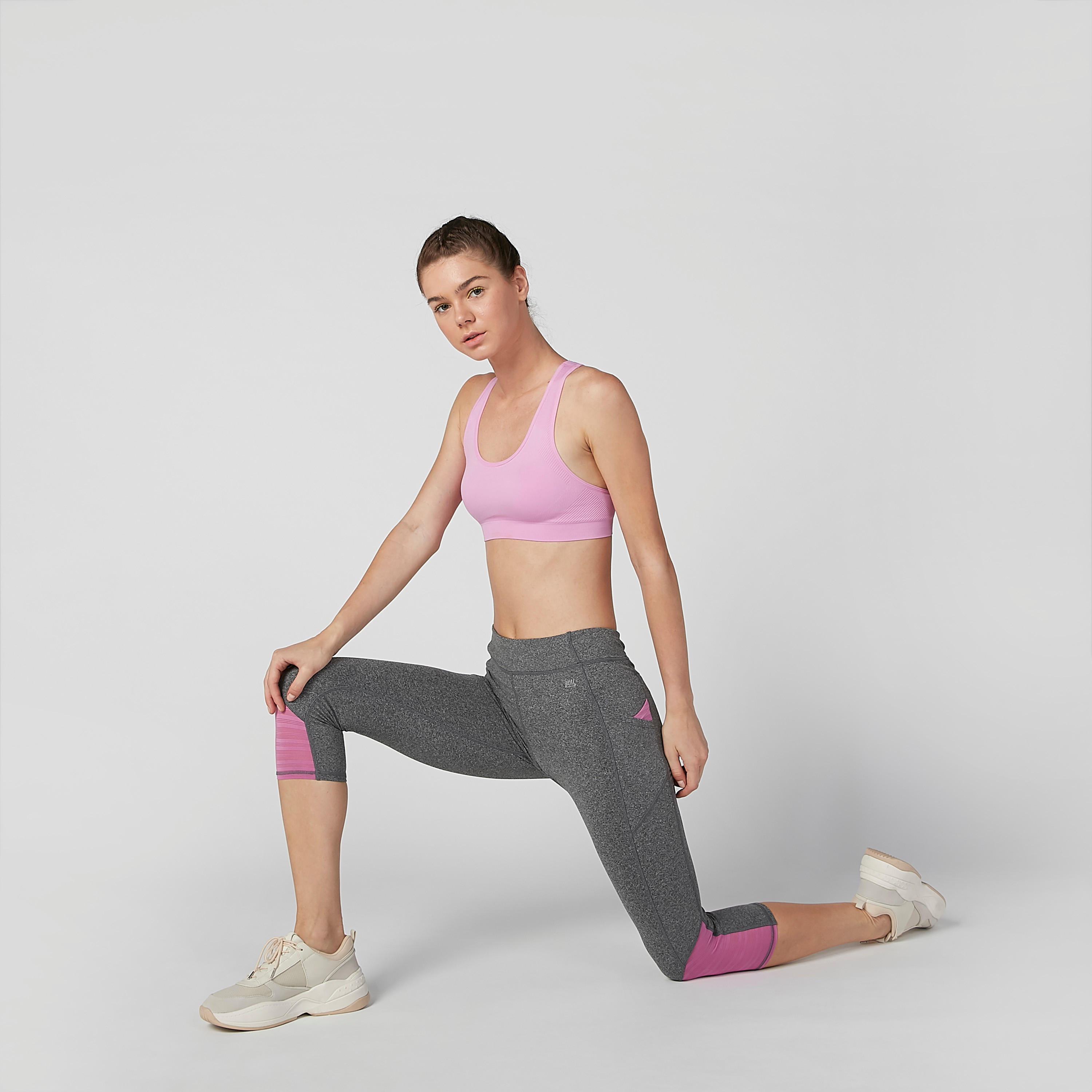 صدرية رياضية سادة بظهر ريسر-sports-women-clothing-sportsbras-image-2