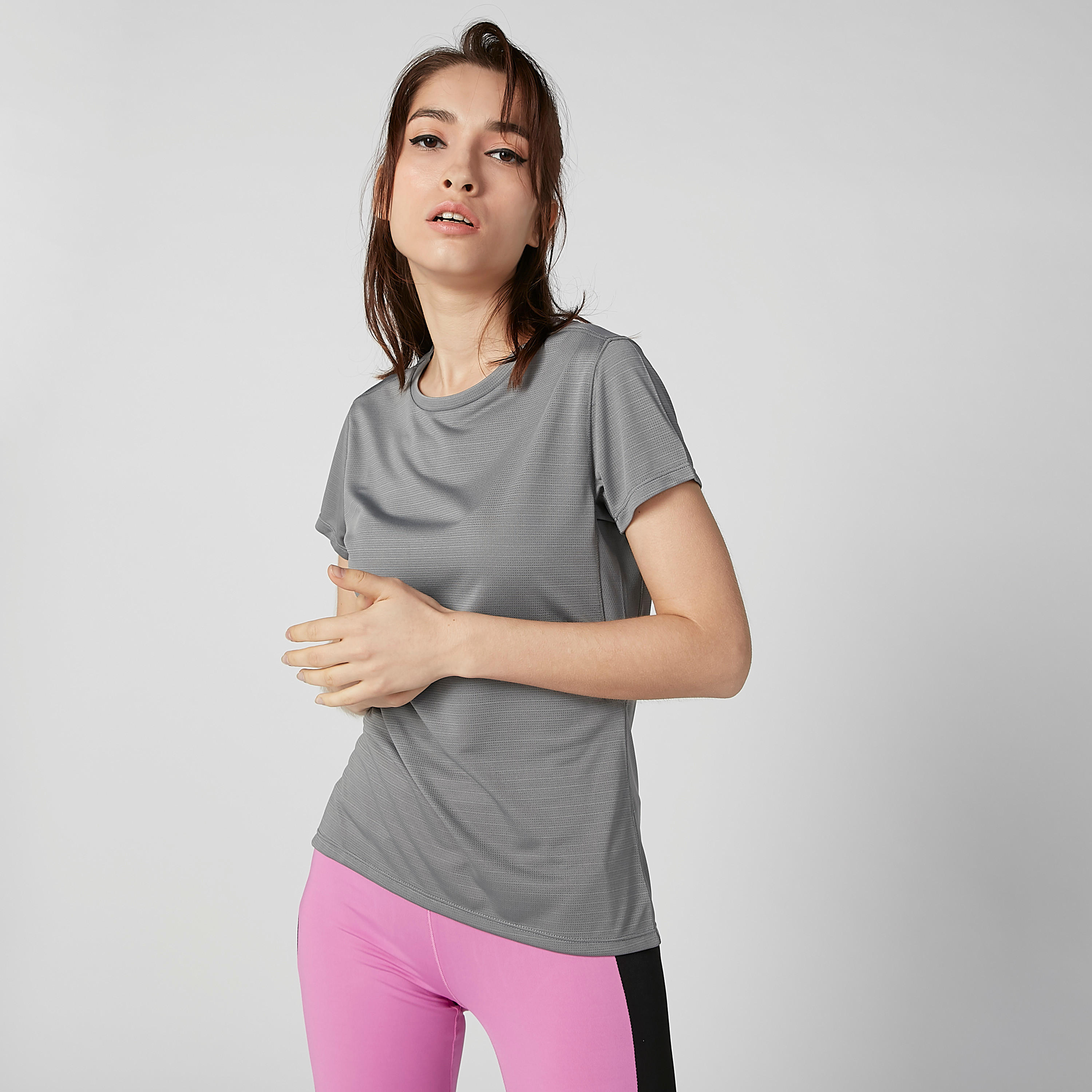 تيشيرت سادة بياقة مستديرة وأكمام قصيرة-women-clothing-sportswearandactivewear-tshirtsandvests-image-4