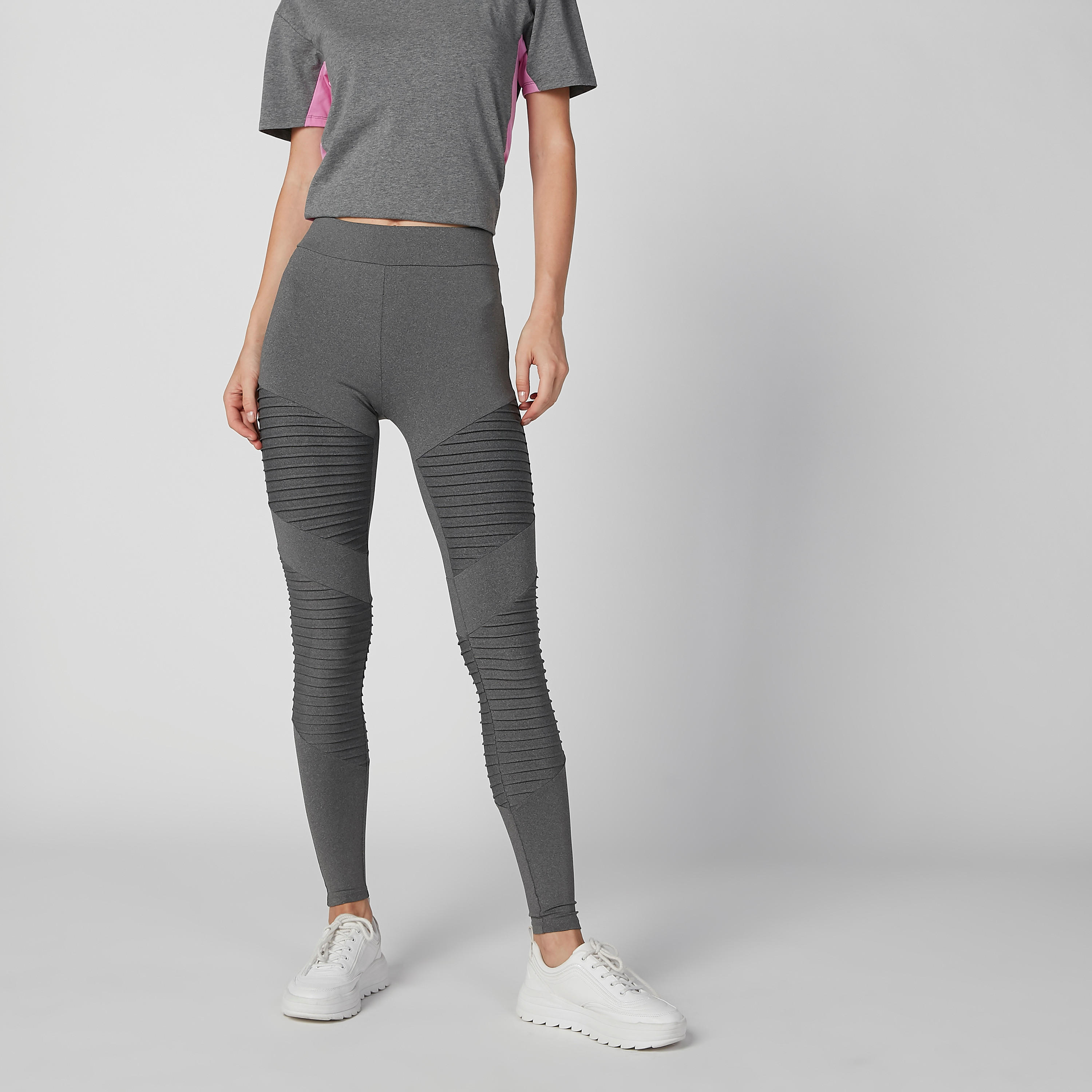 بنطال ليقنز طويل بارز الملمس بخصر مطّاطي-women-clothing-bottoms-leggings-image-3