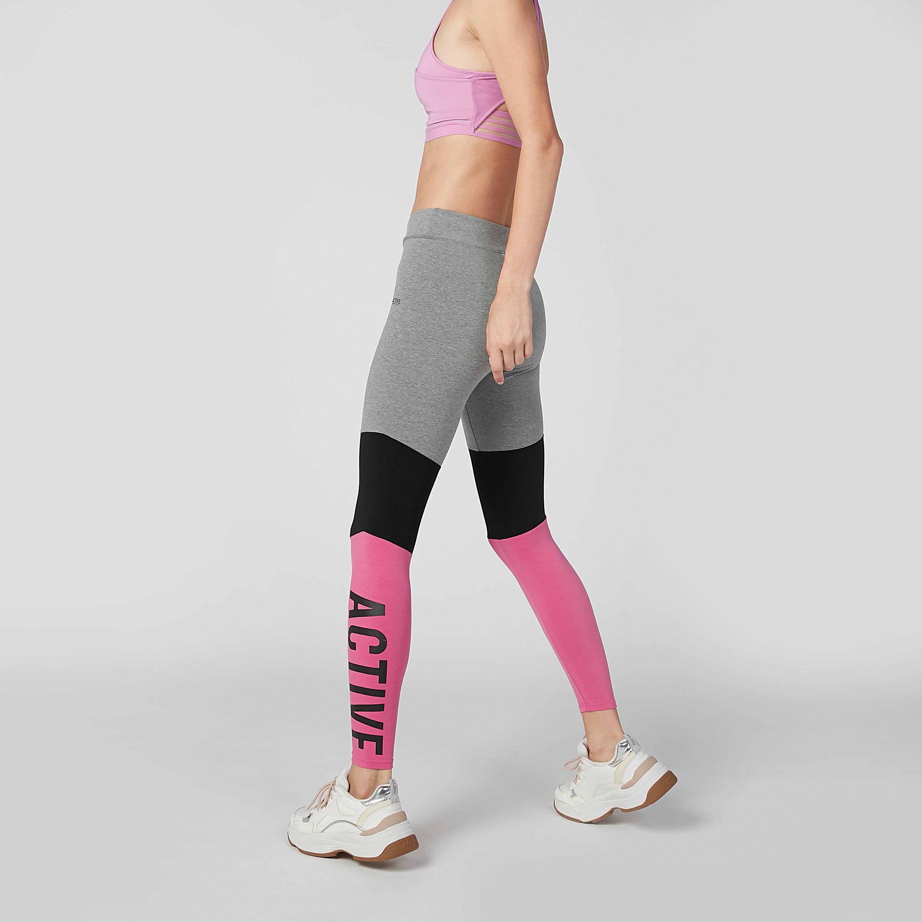 بنطال ليقنز طويل بخصر مطّاطي وطبعات-women-clothing-sportswearandactivewear-bottoms-image-4