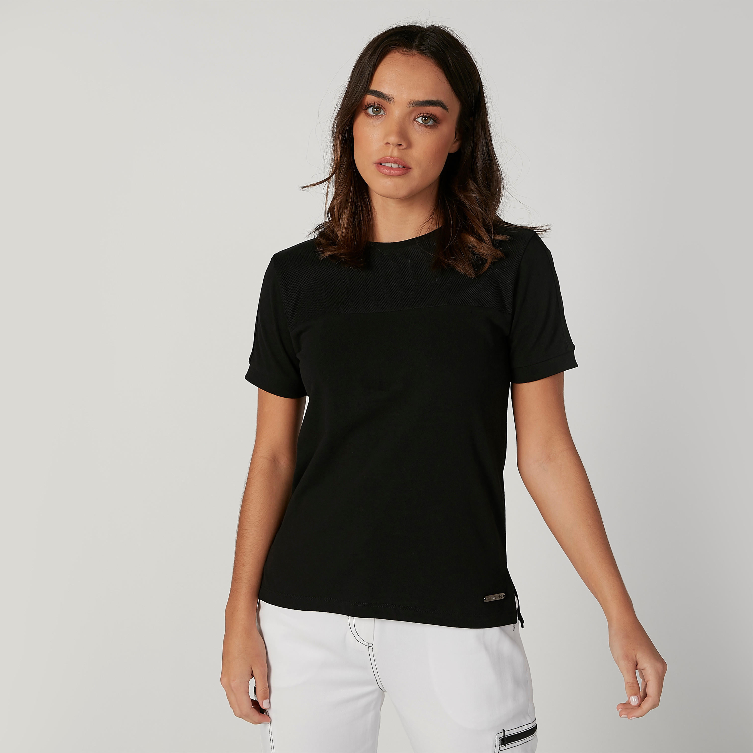 تيشيرت مستدام بياقة مستديرة وأكمام قصيرة وطبعات-women-clothing-sportswearandactivewear-tshirtsandvests-image-1
