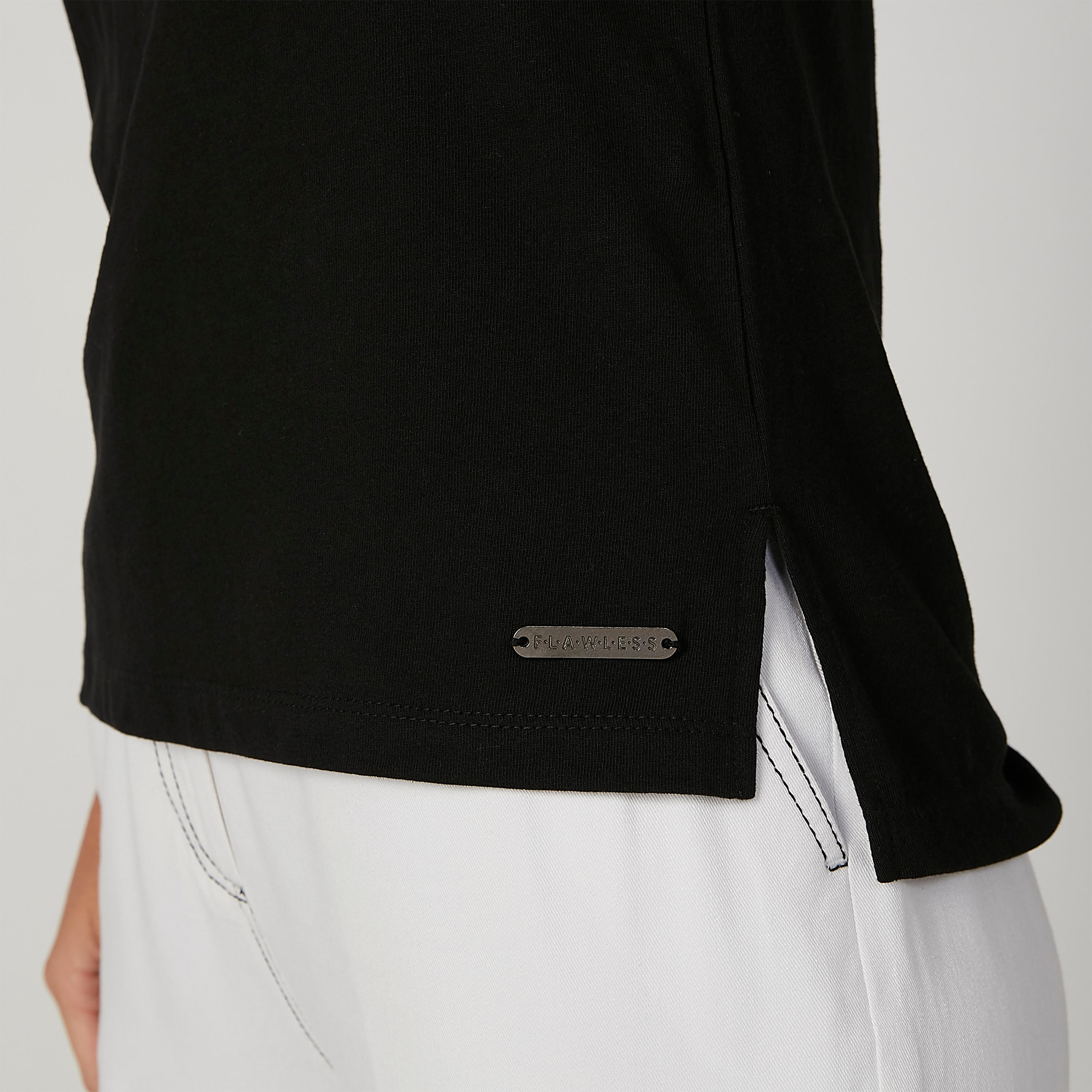 تيشيرت مستدام بياقة مستديرة وأكمام قصيرة وطبعات-women-clothing-sportswearandactivewear-tshirtsandvests-image-5