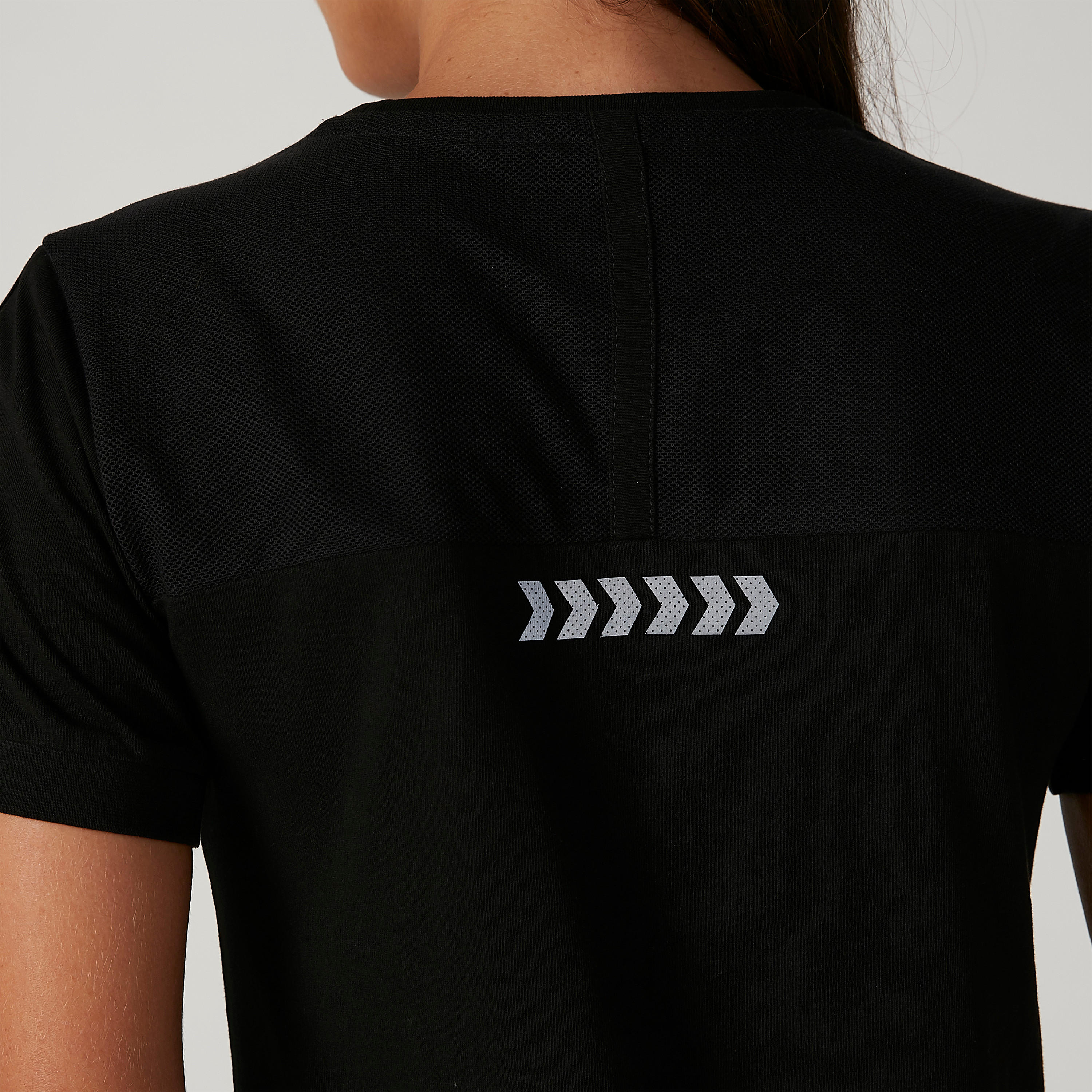تيشيرت مستدام بياقة مستديرة وأكمام قصيرة وطبعات-women-clothing-sportswearandactivewear-tshirtsandvests-image-6