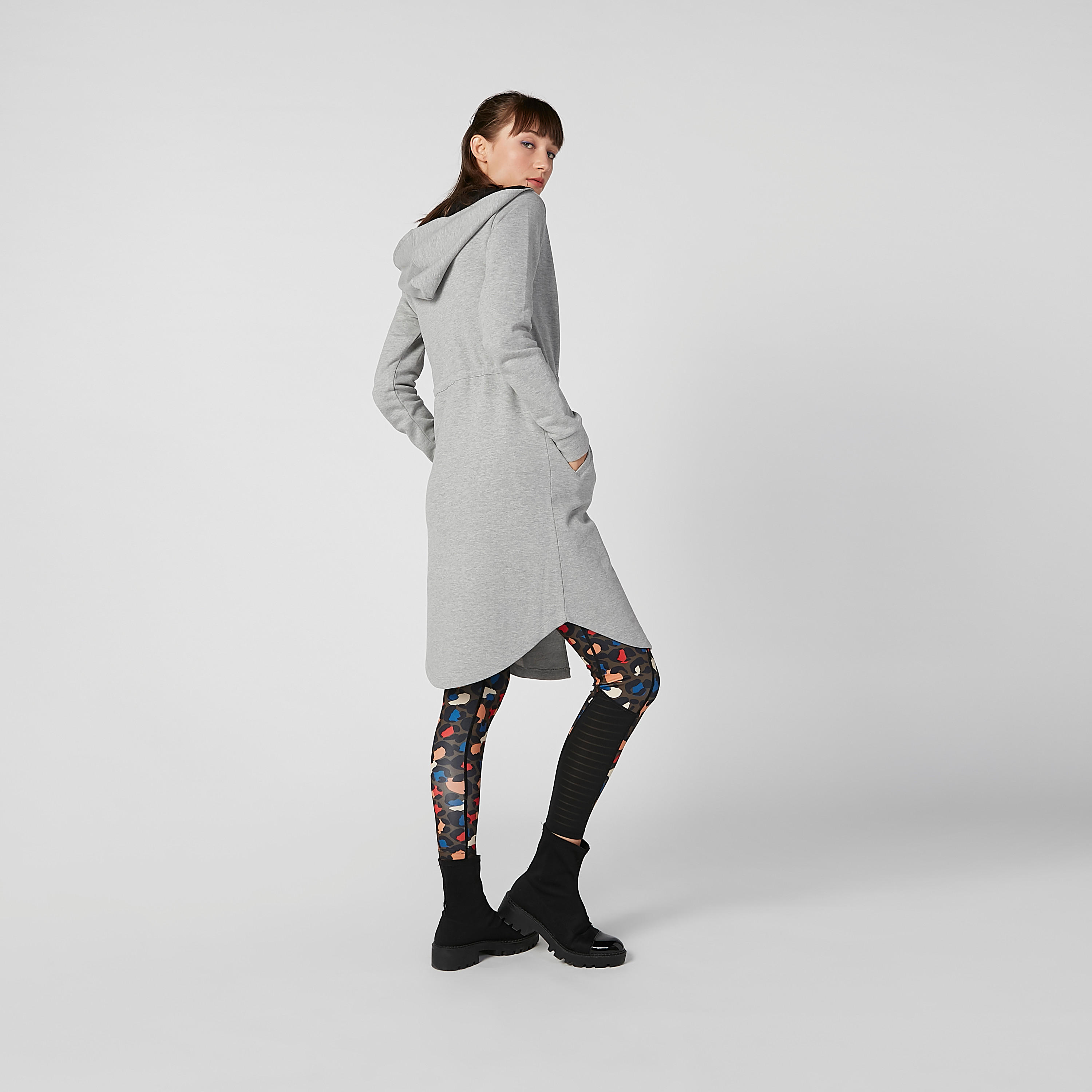هودي مستدام طويل سادة-women-clothing-sportswearandactivewear-hoodiesandsweatshirts-image-5