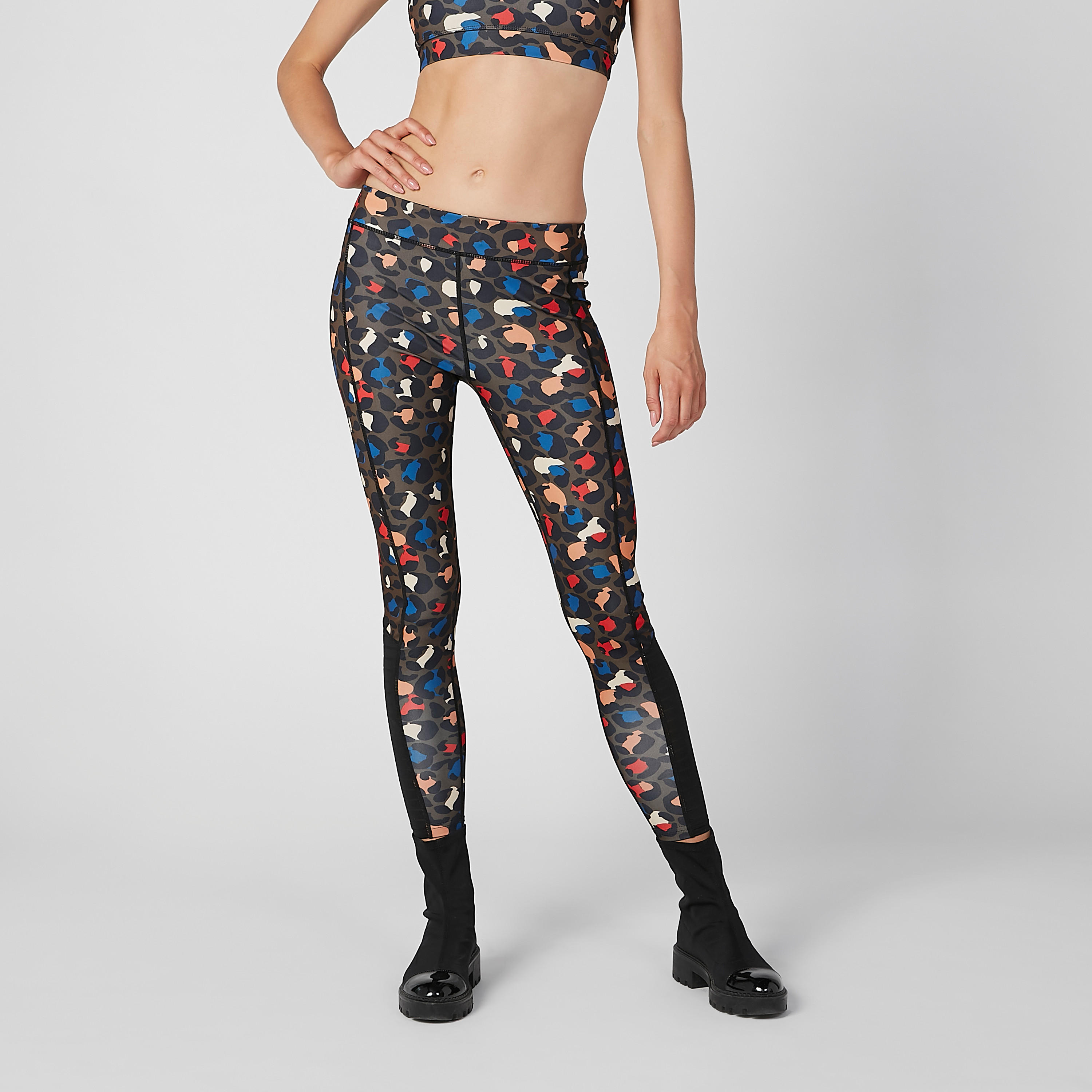 بنطلون ليقنز بخصر مطّاطي وطبعات -women-clothing-sportswearandactivewear-bottoms-image-3