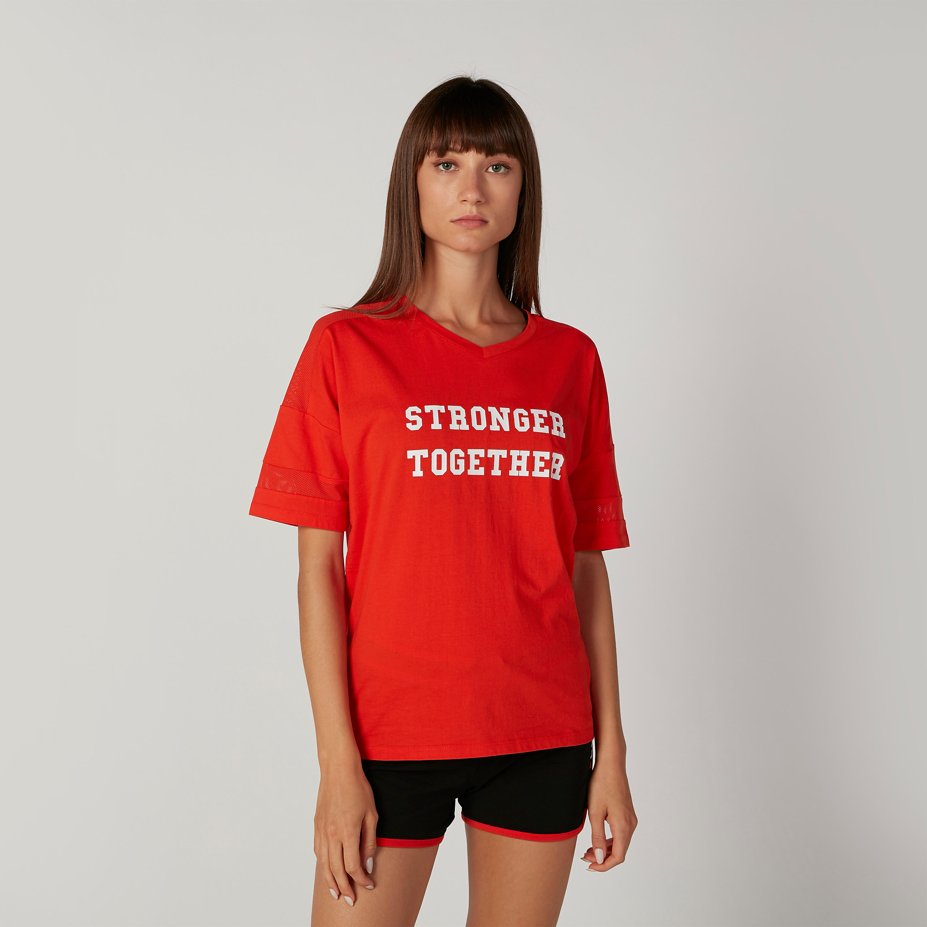 تيشيرت بياقة V وأكمام قصيرة وطبعات-women-clothing-sportswearandactivewear-tshirtsandvests-image-7